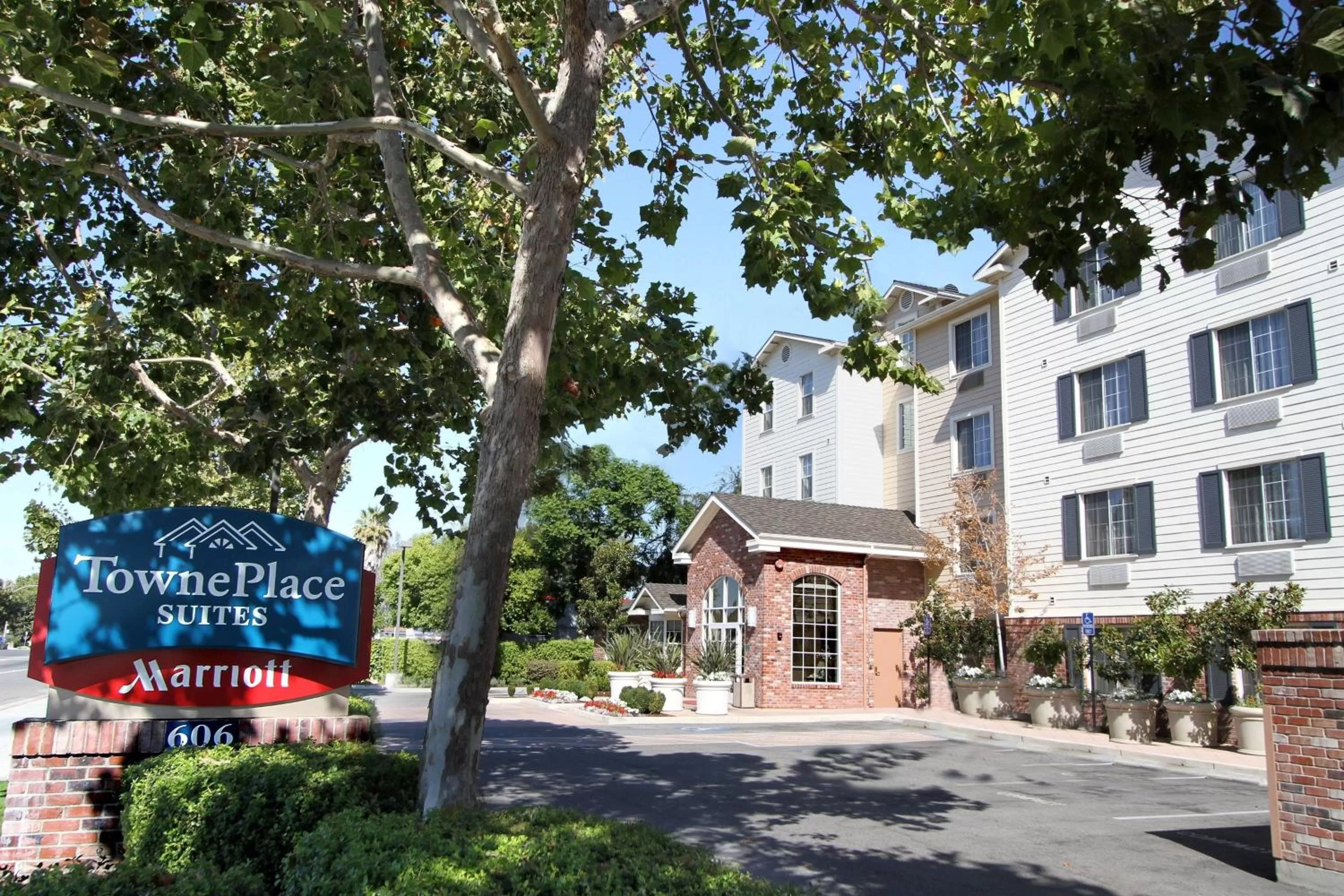 Property building in TownePlace Suites by Marriott Sunnyvale Silicon Valley