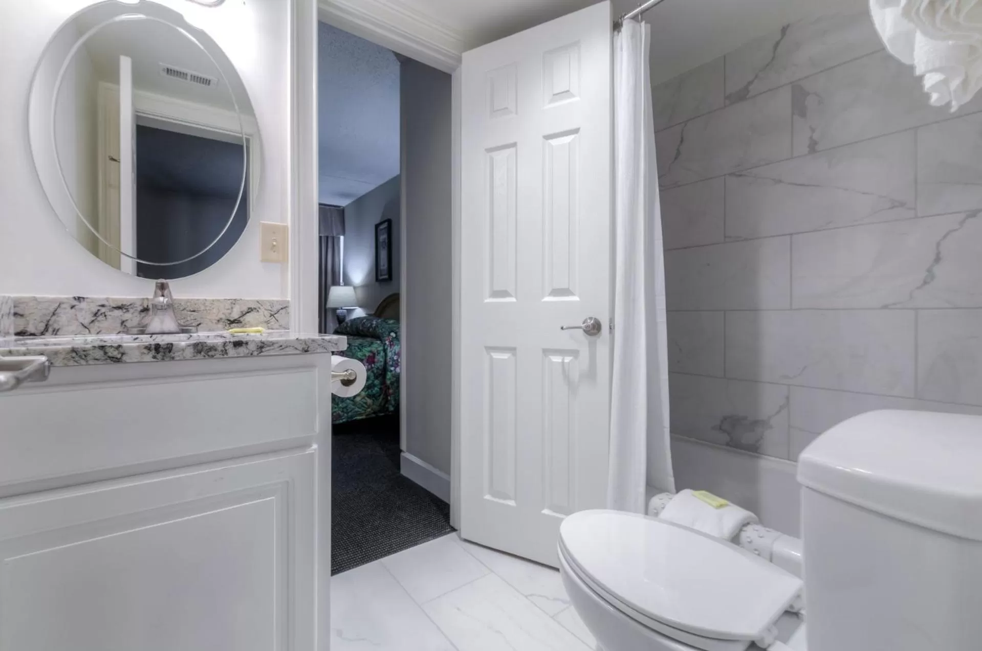 Bathroom in Kingfisher Inn