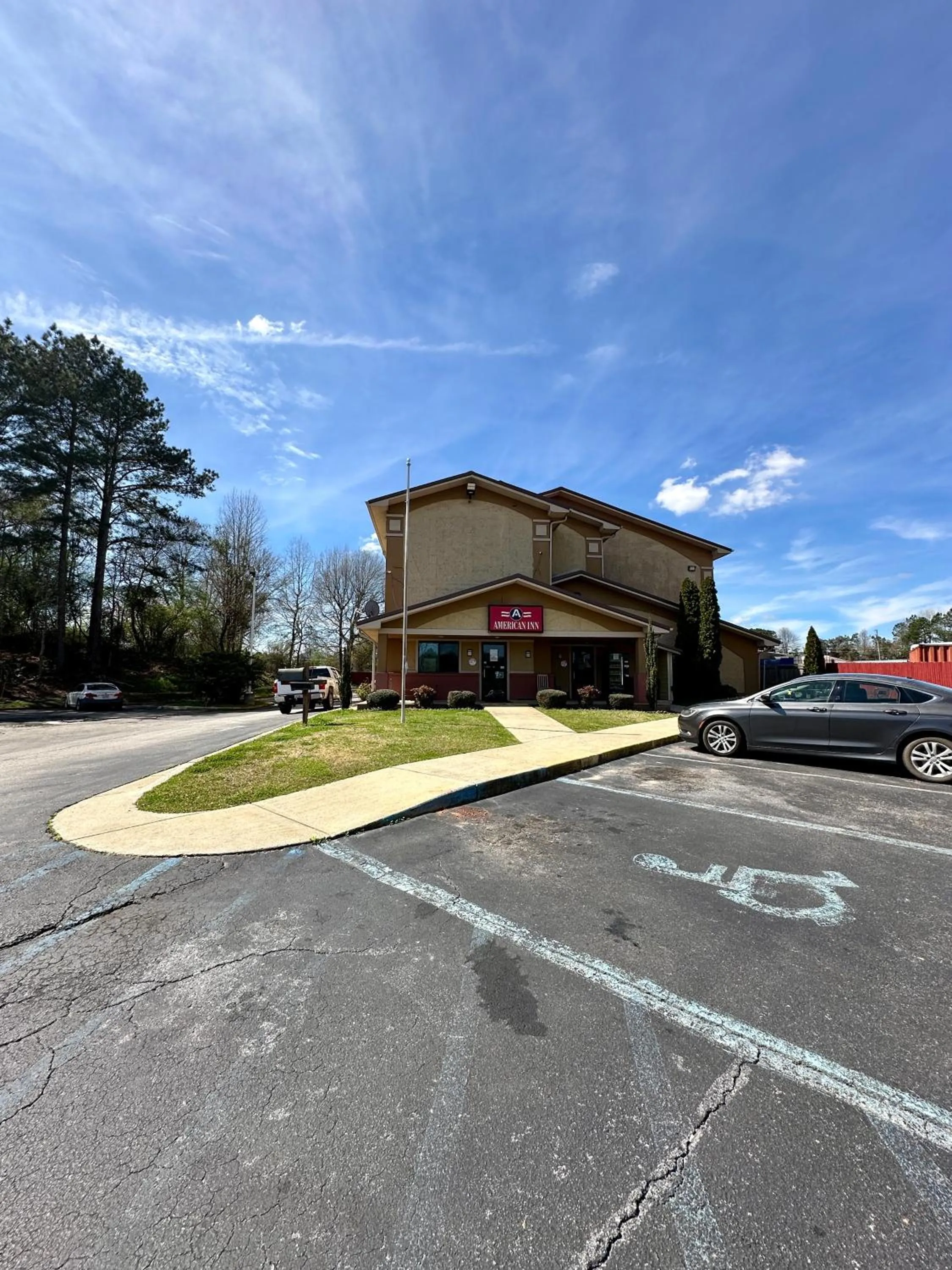 Property building in American Inn-Alexander City