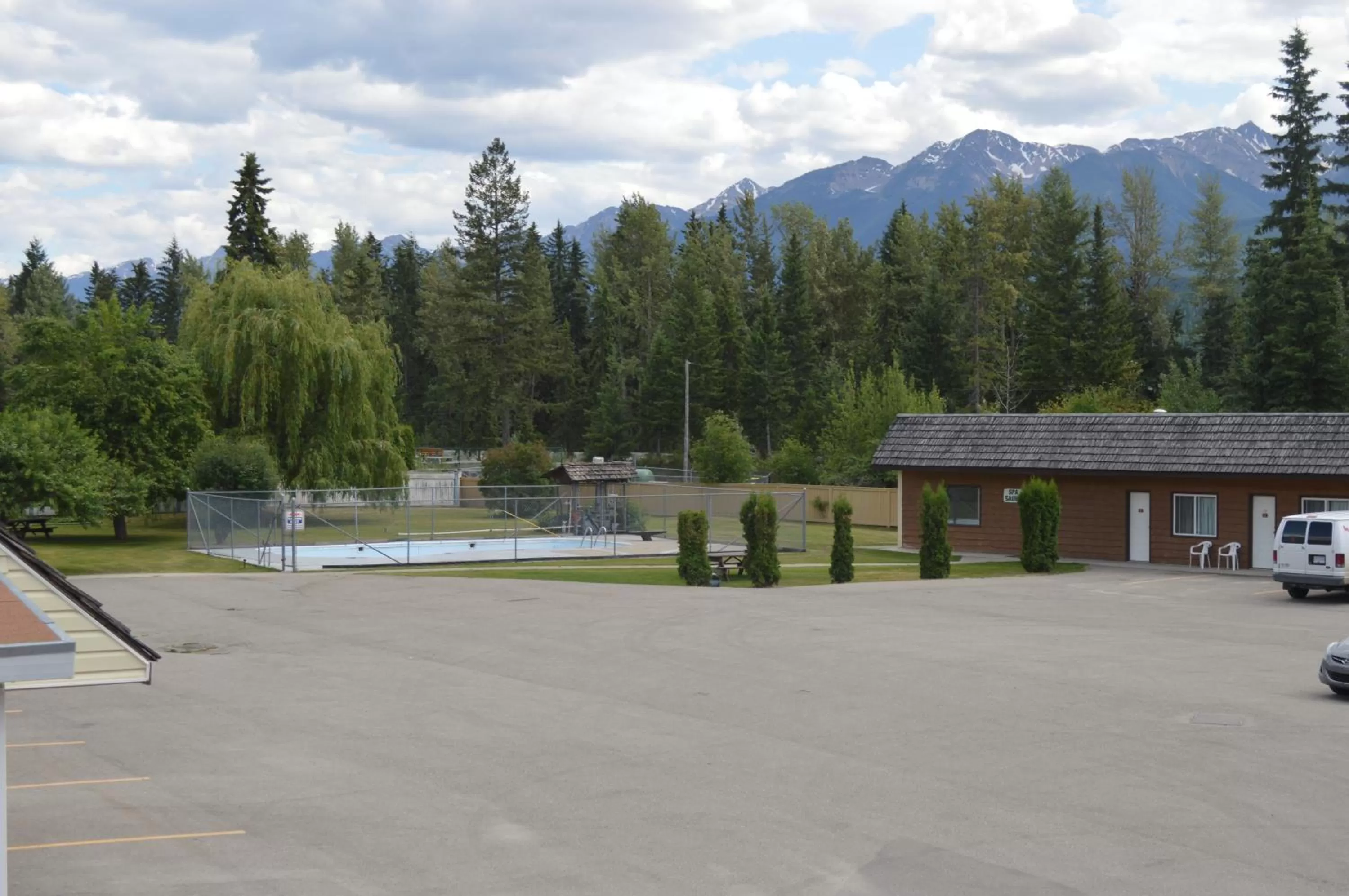 Facade/entrance in Mary's Motel