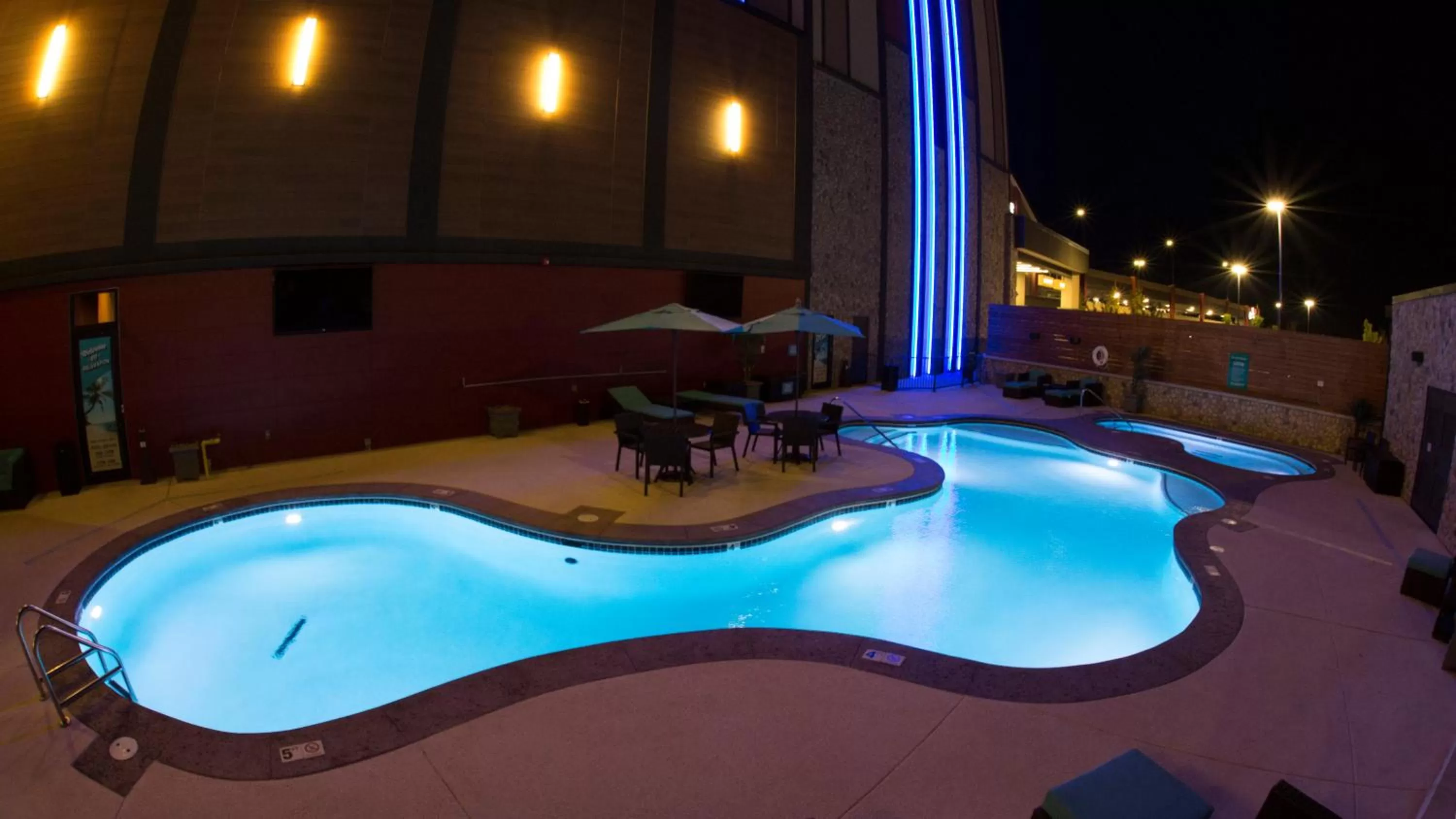 Hot Tub in Cherokee Casino Hotel Roland