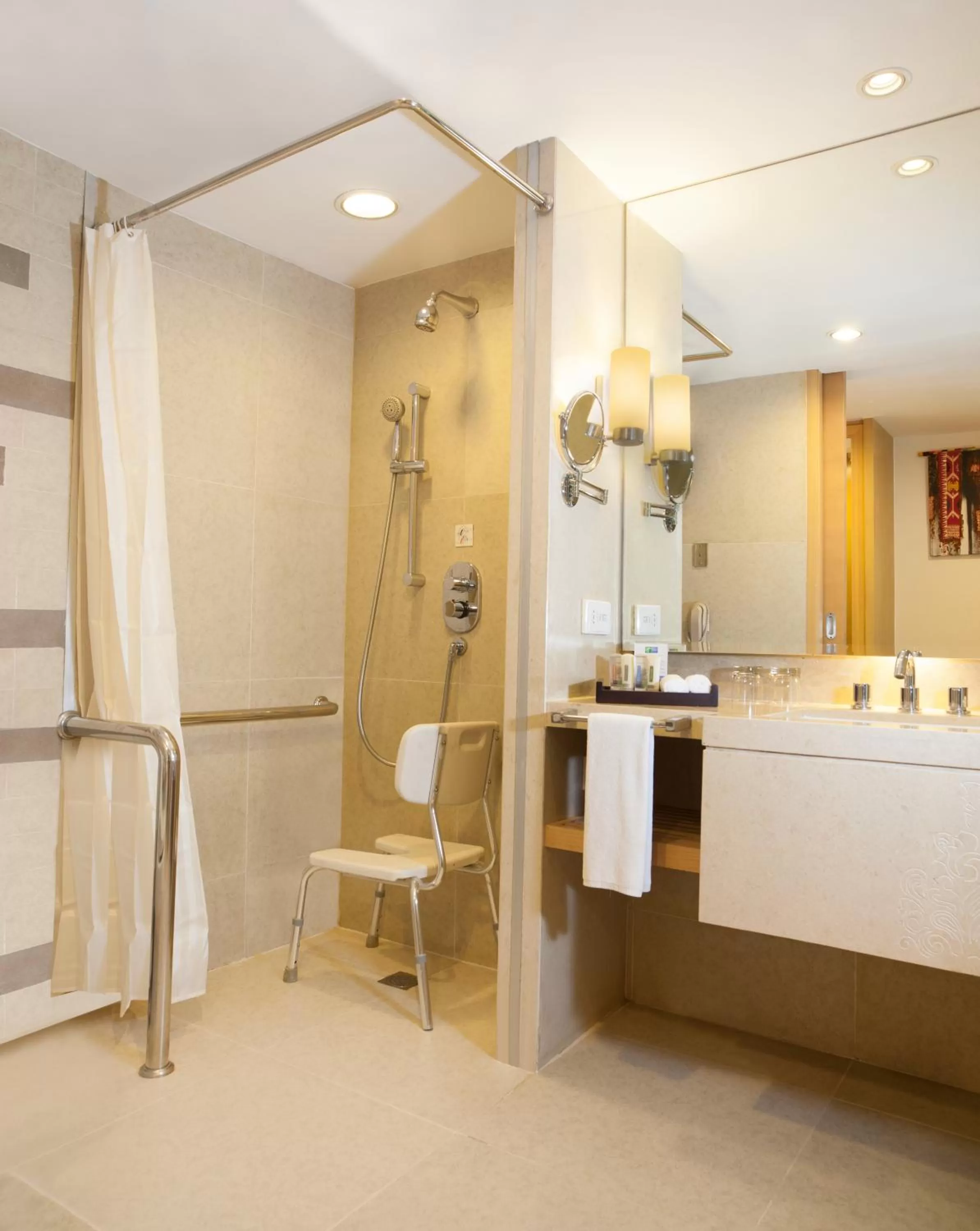 Bathroom in Holiday Inn Resort Baruna Bali by IHG