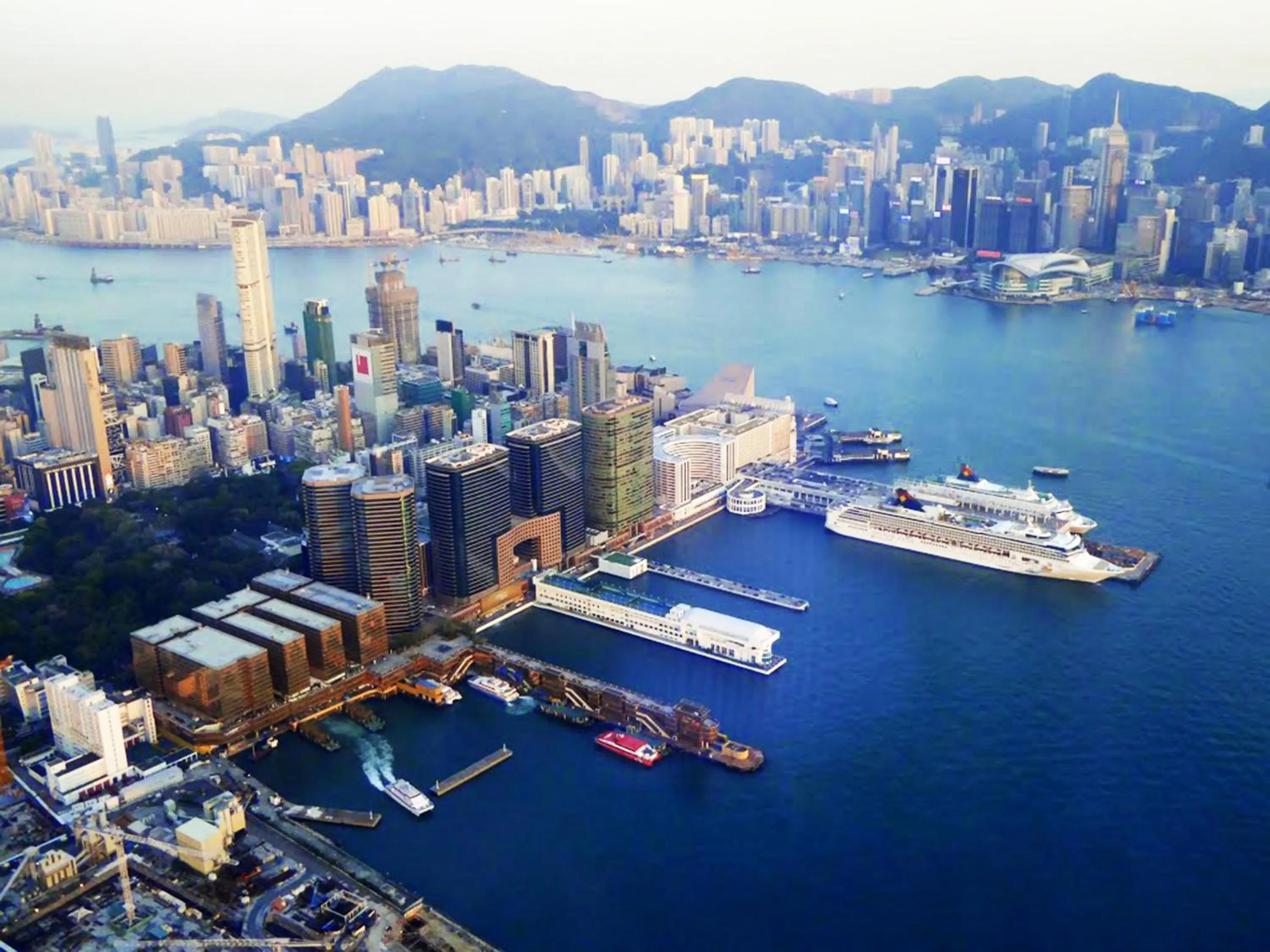 Spring in Paris Guest House DHILLON HOTEL HK LTD 24 HOUR RECEPTION BLOCK D E 10F