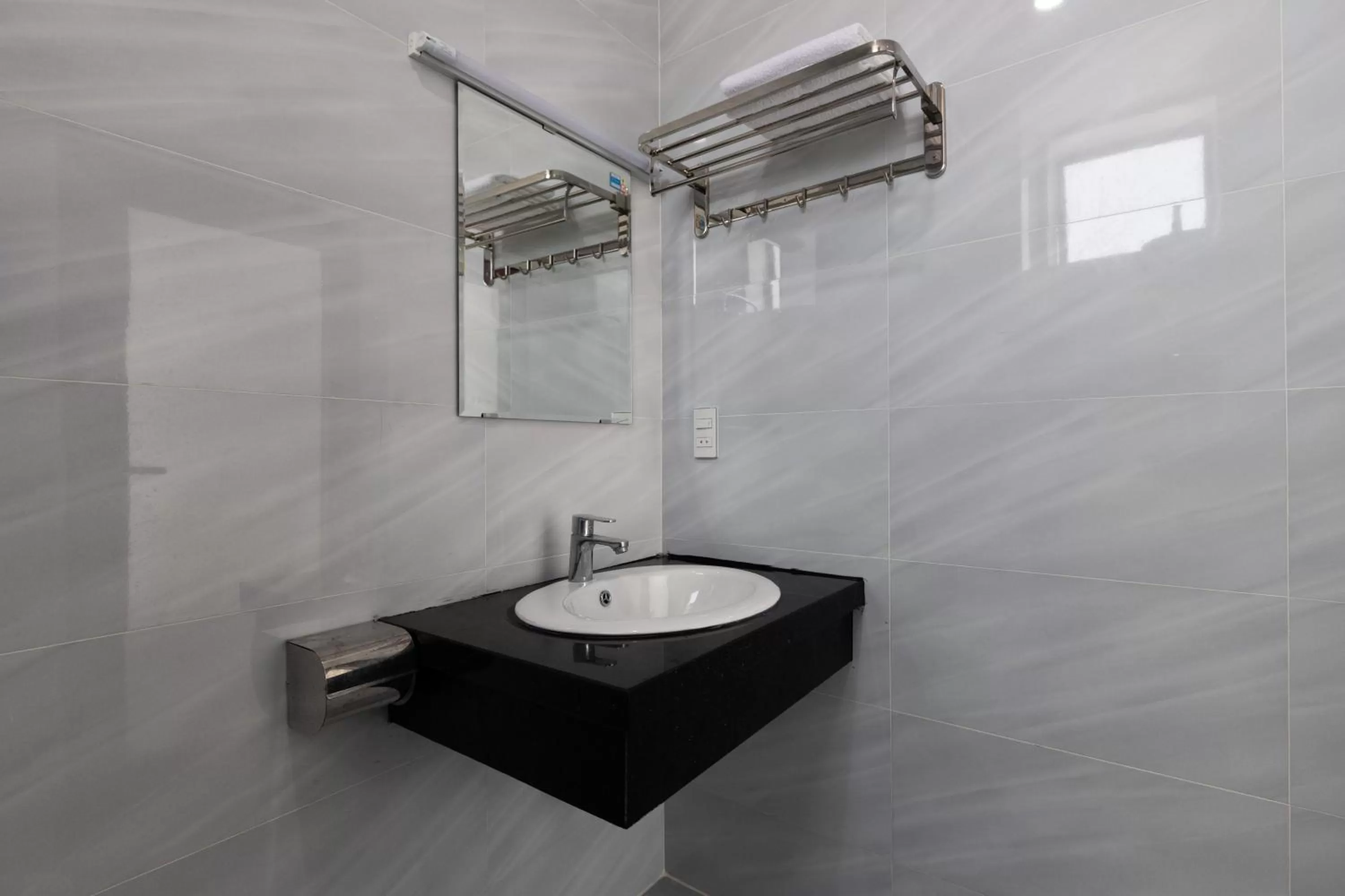 Bathroom in Lien Thuy Hotel