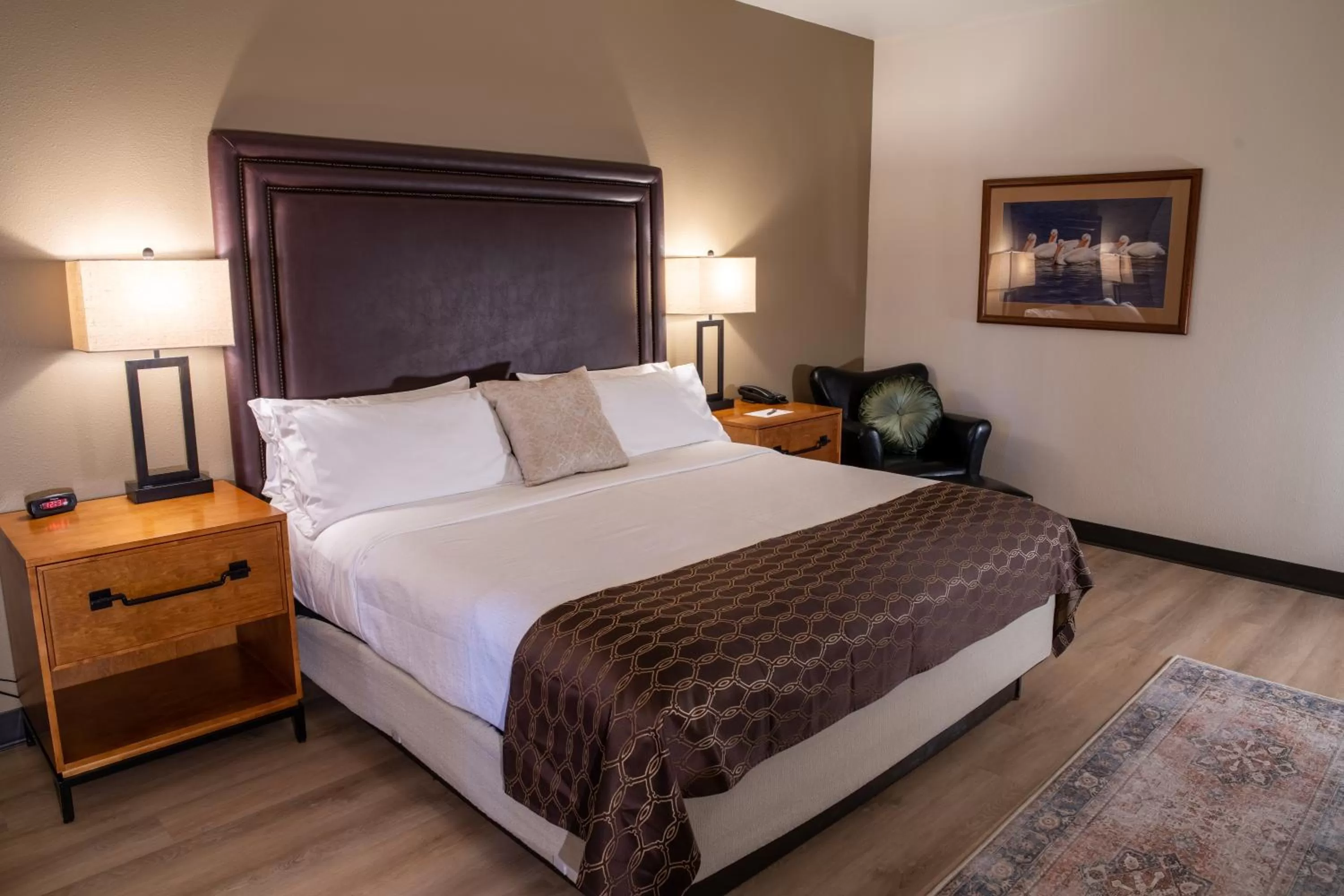 Bed in Running Y Ranch Golf & Spa Resort