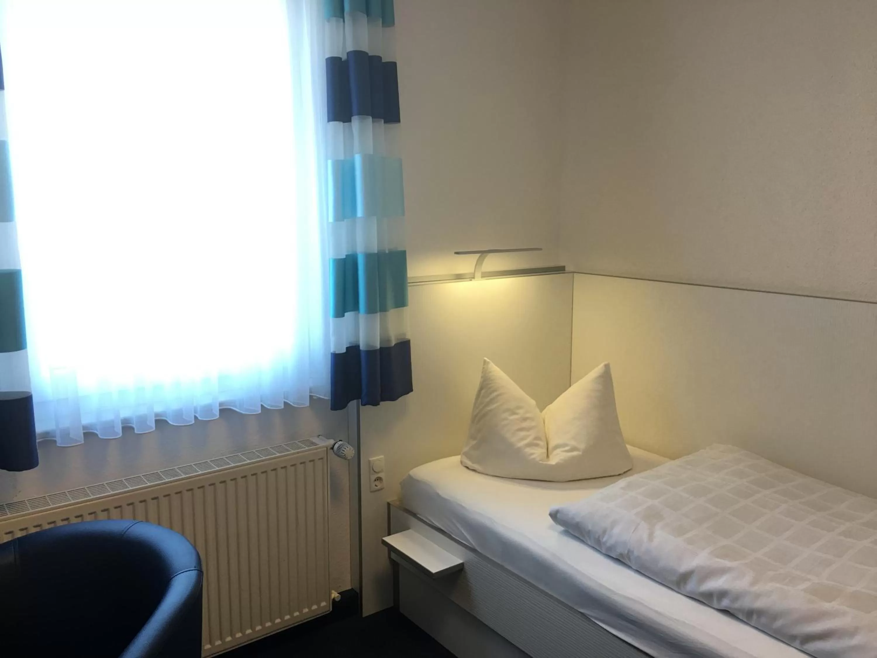 Photo of the whole room, Bed in Hotel & Restaurant Park Cafe ISA