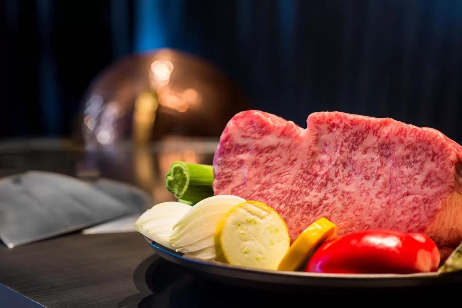 Restaurant/places to eat in Oriental Hotel