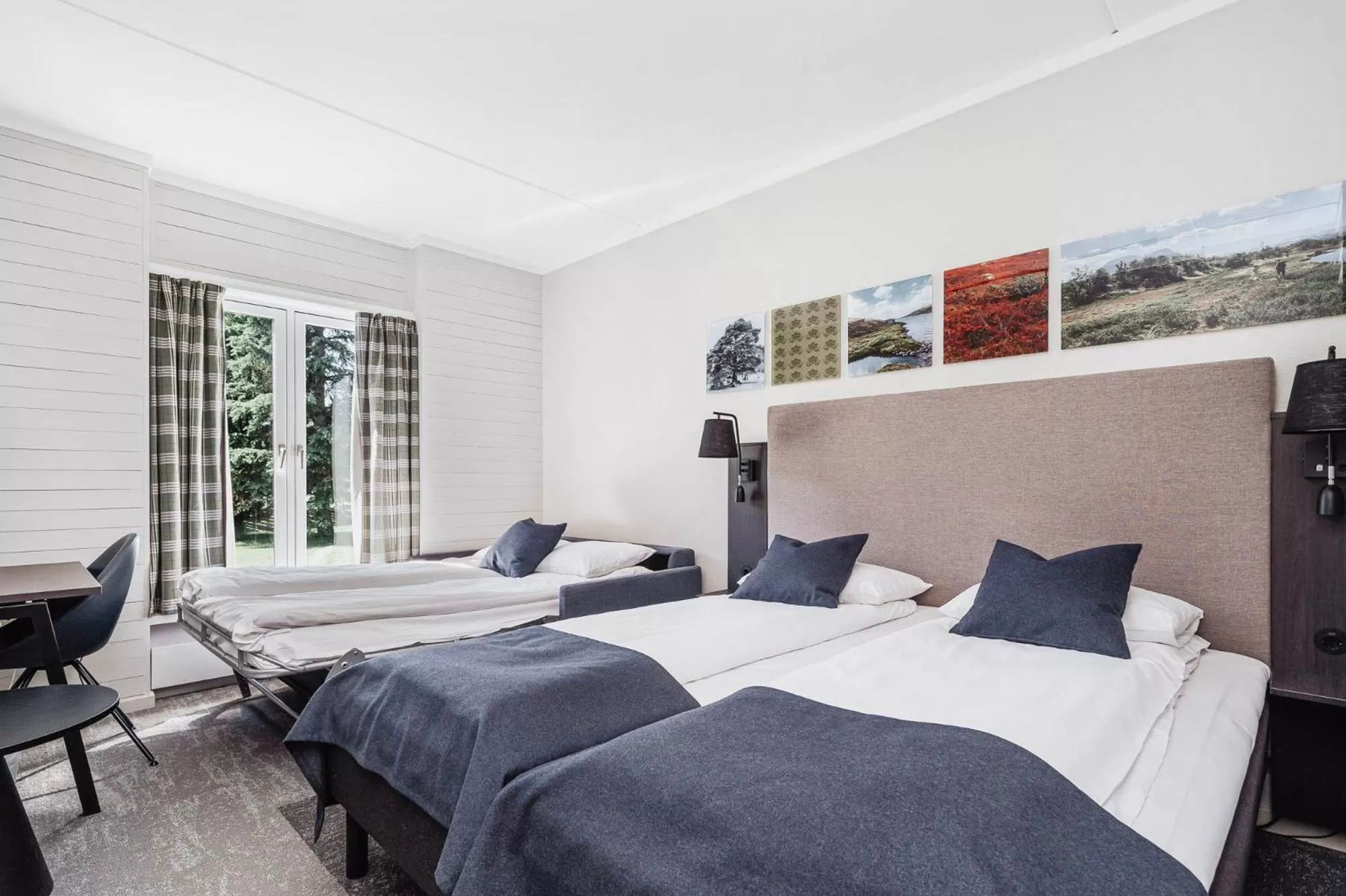 Bed in Frich's Hotell og Spiseri Alvdal