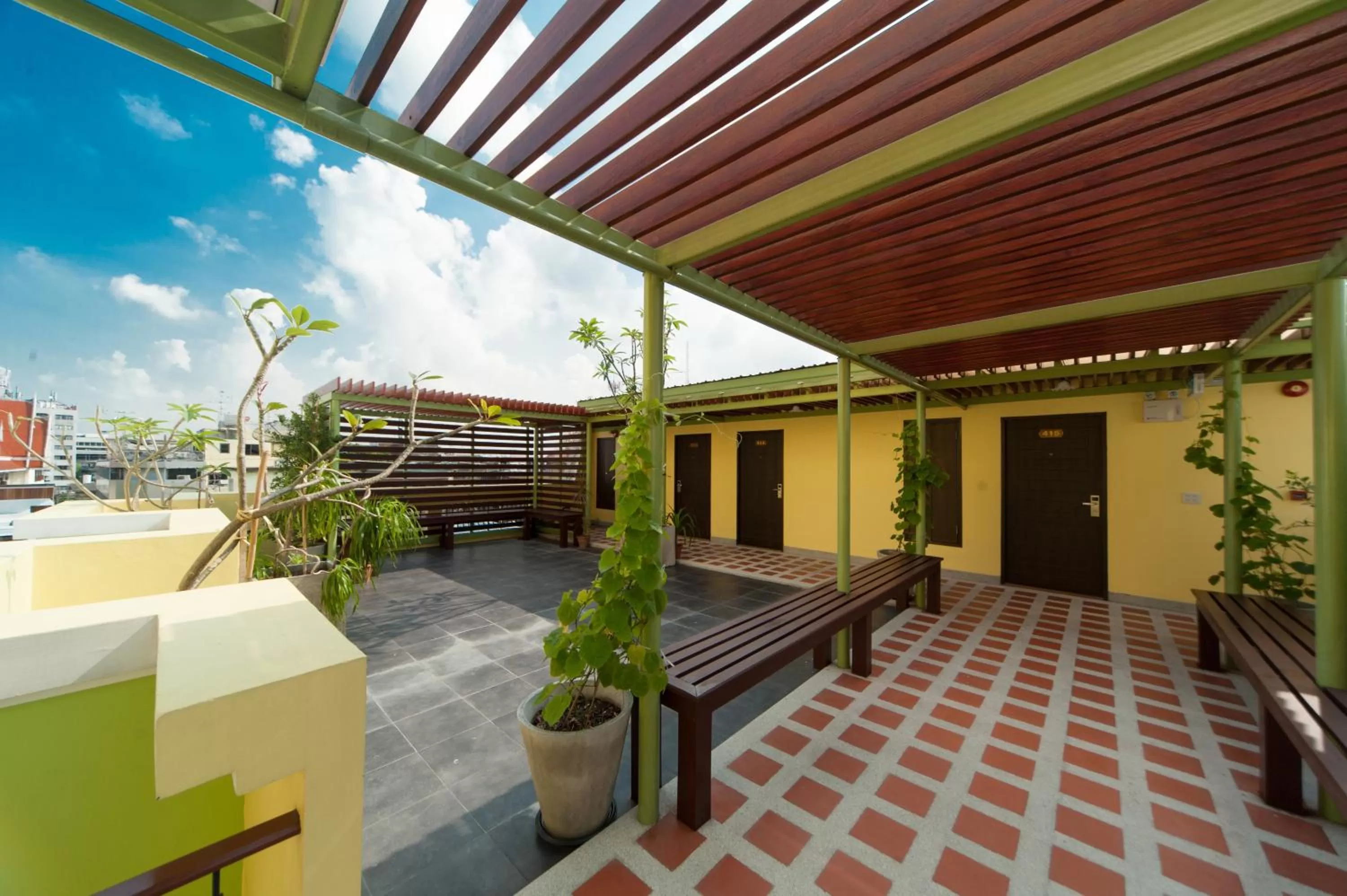 Day in Tara Place Hotel Bangkok