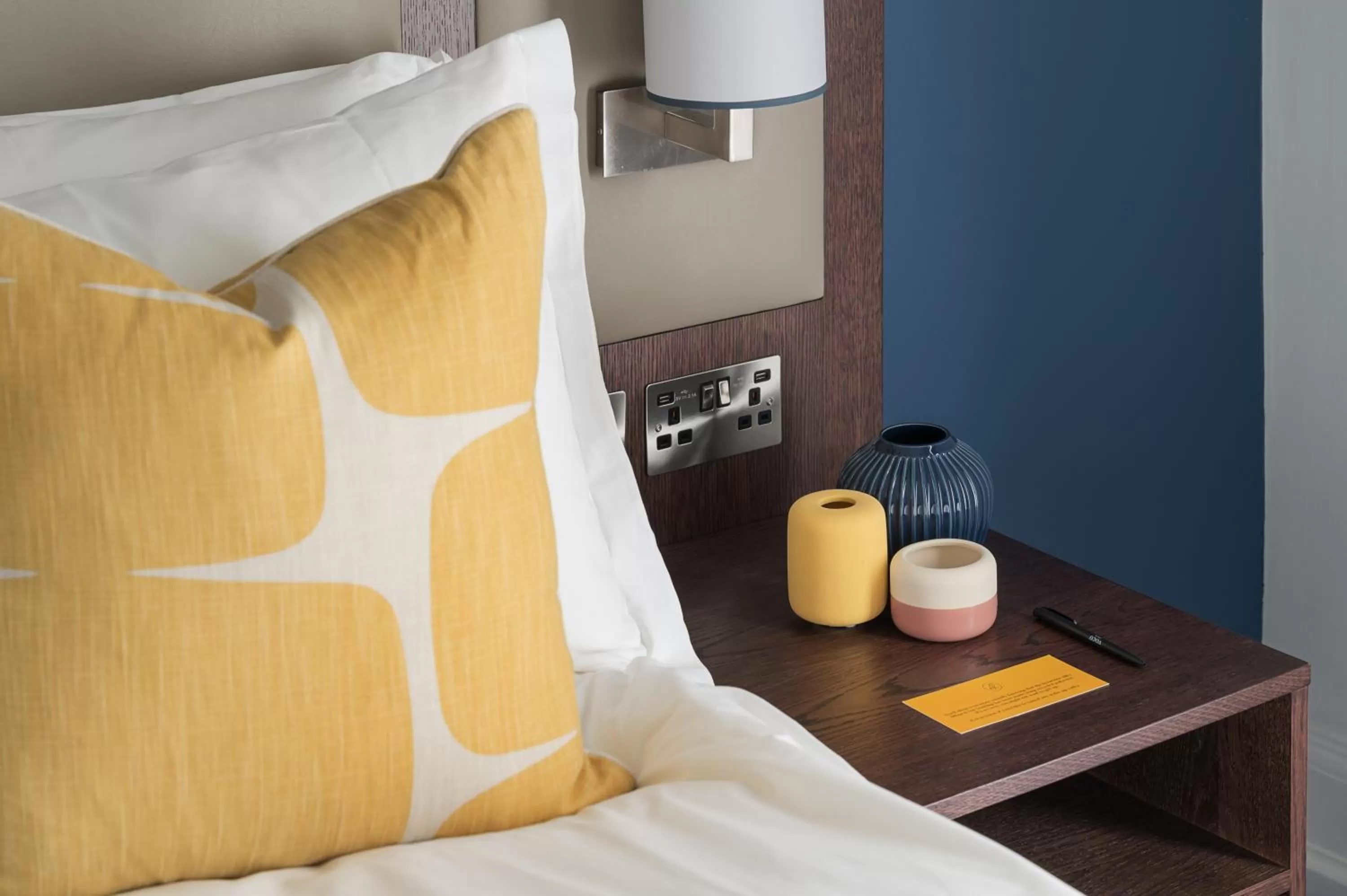 Bed in voco Grand Central Glasgow by IHG