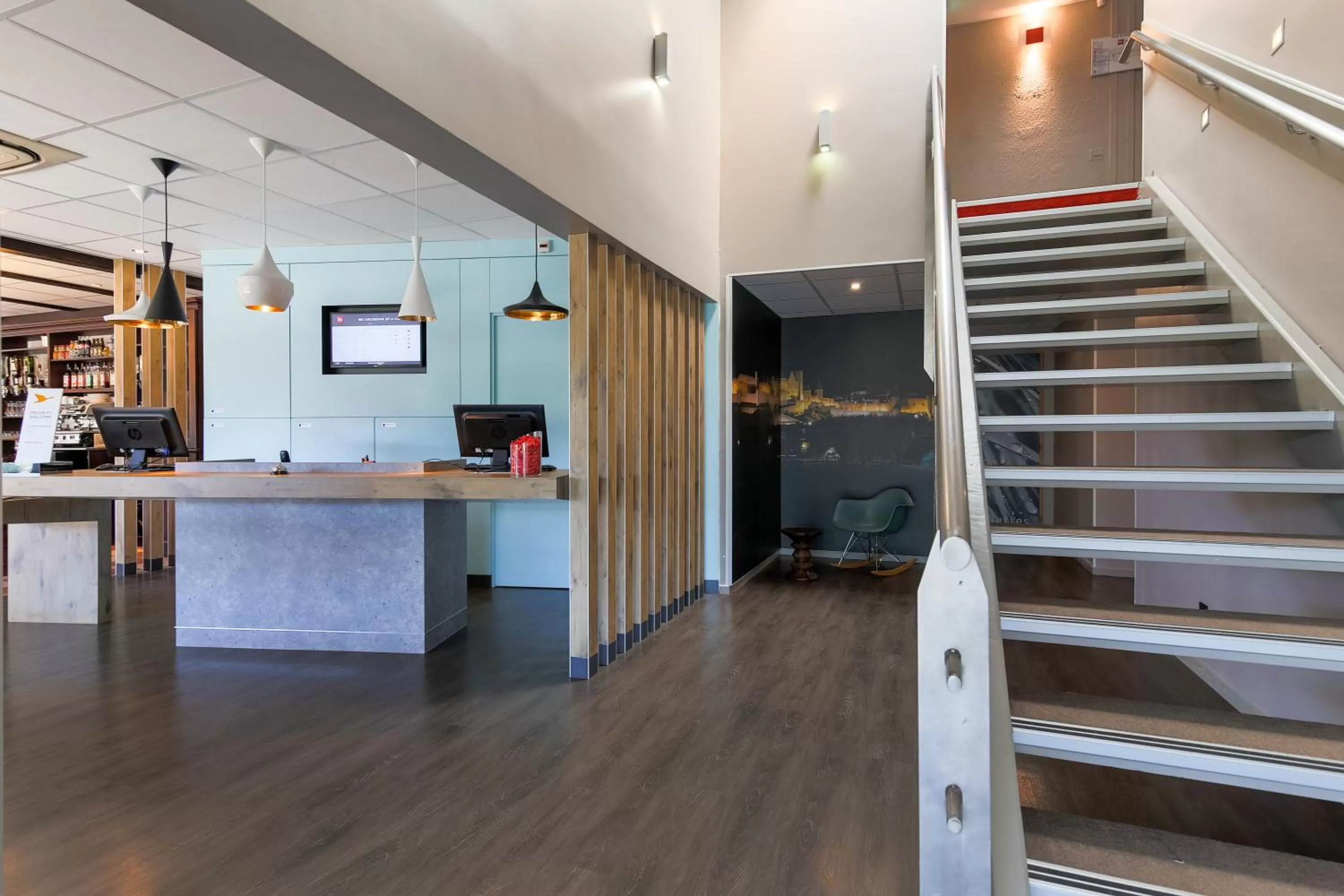 Lobby or reception in ibis Carcassonne Est la Cité