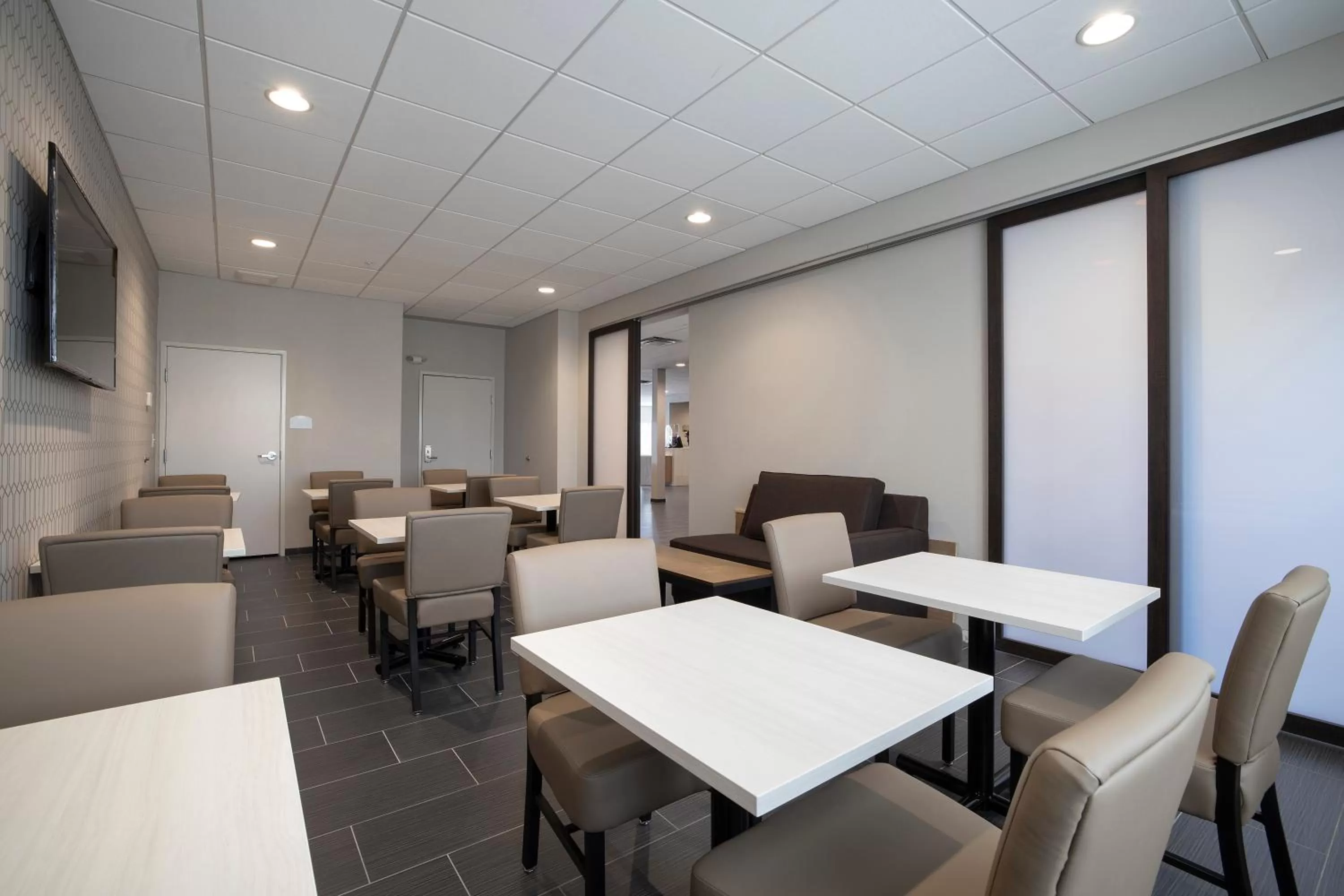 Restaurant/places to eat in Microtel Inn & Suites by Wyndham Loveland