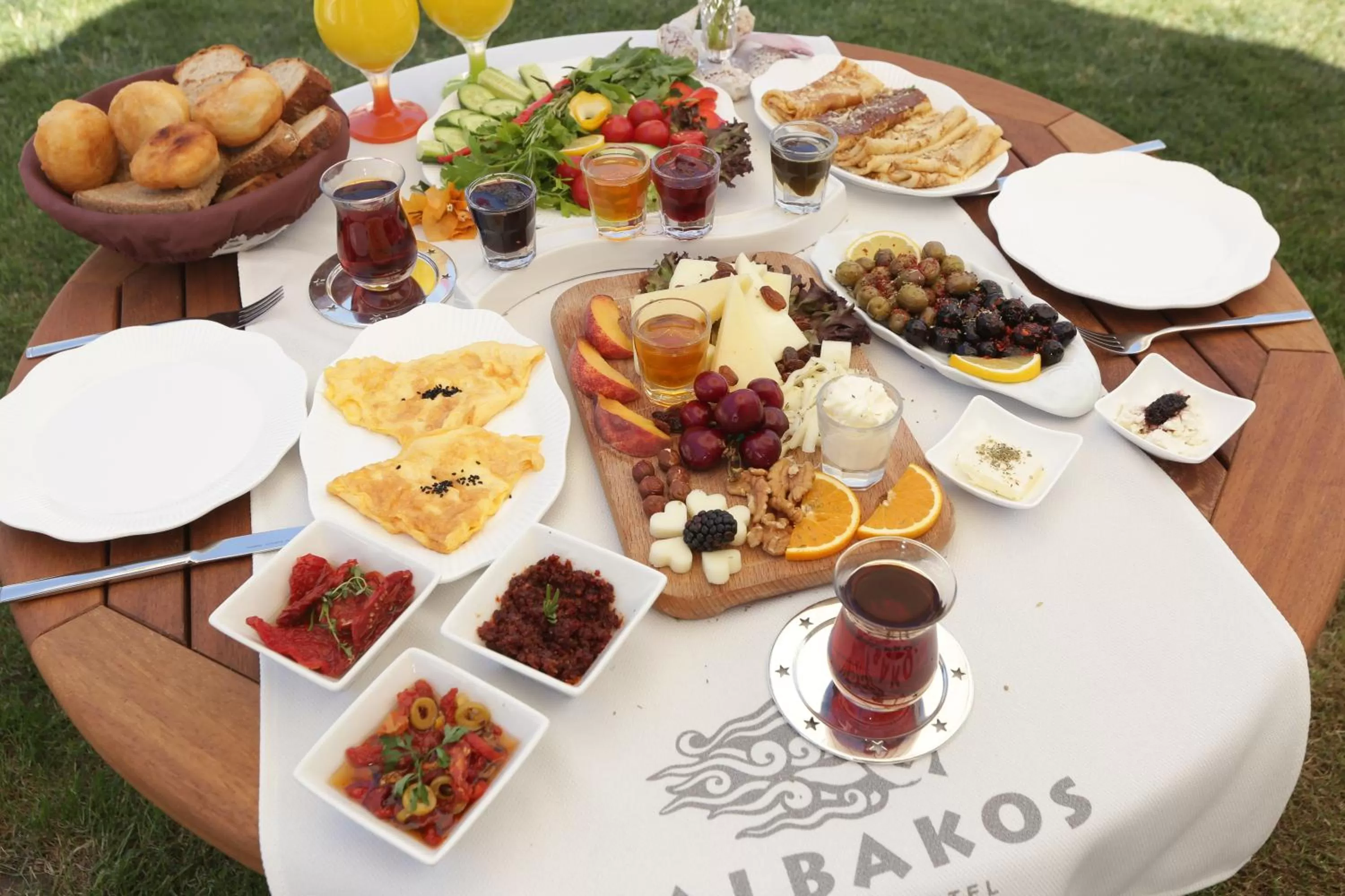 Breakfast in Salbakos Herakleia Hotel