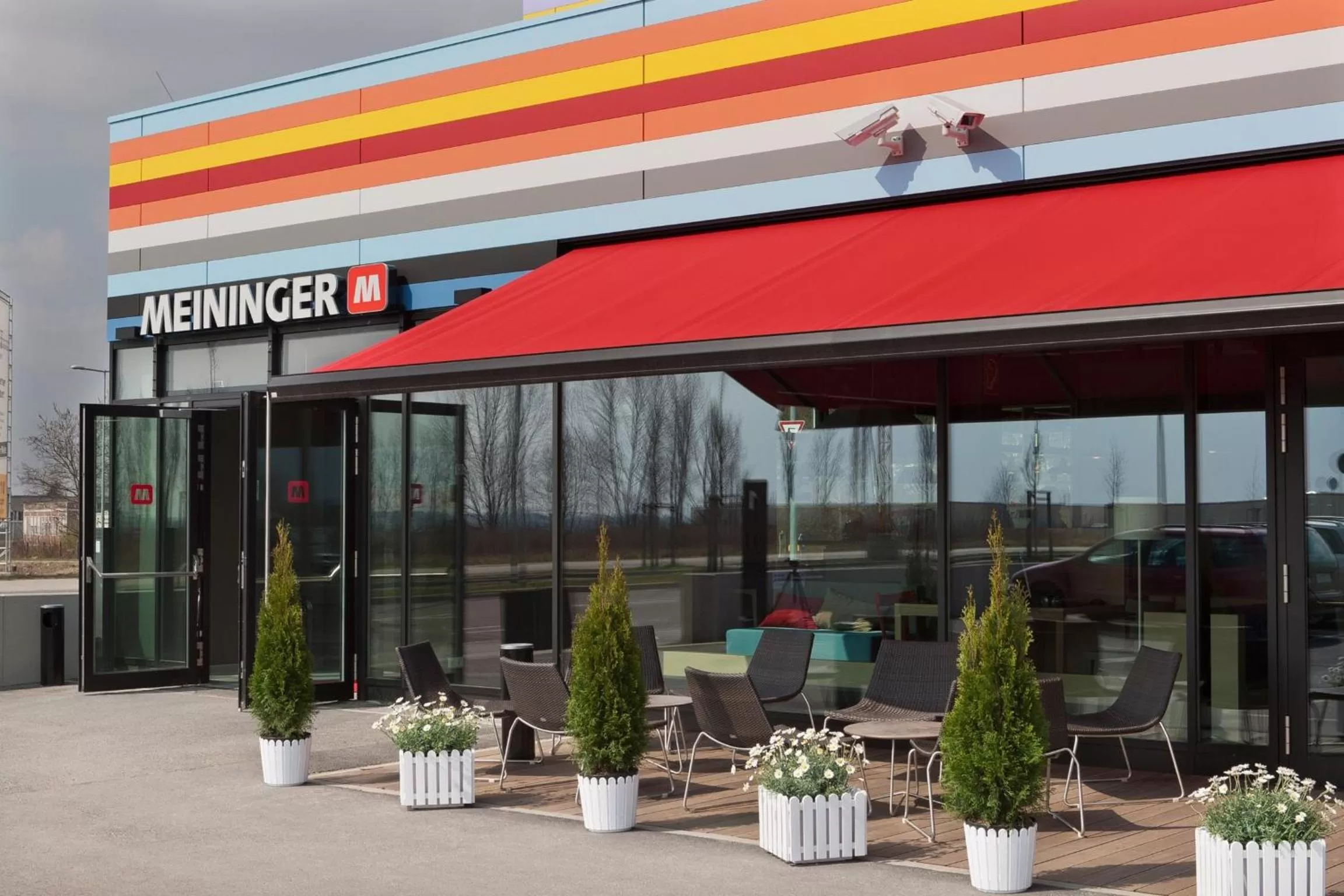 Facade/entrance in MEININGER Hotel Berlin Airport