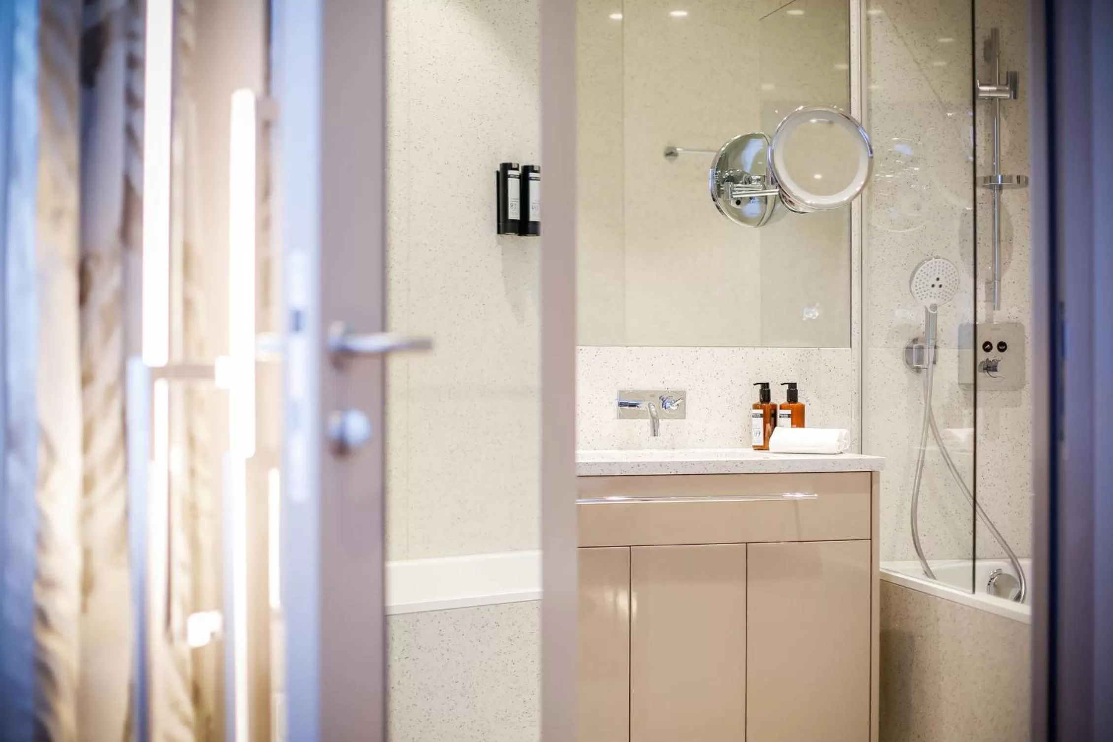 Bathroom in Boutiquehotel Das Tyrol