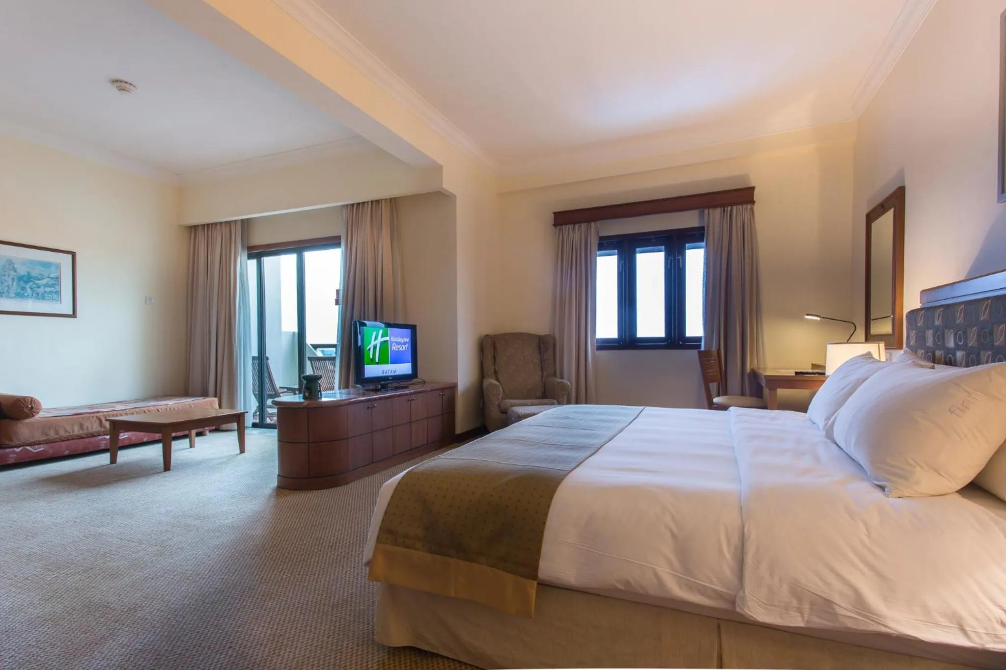 Photo of the whole room, Bed in Holiday Inn Resort Batam by IHG