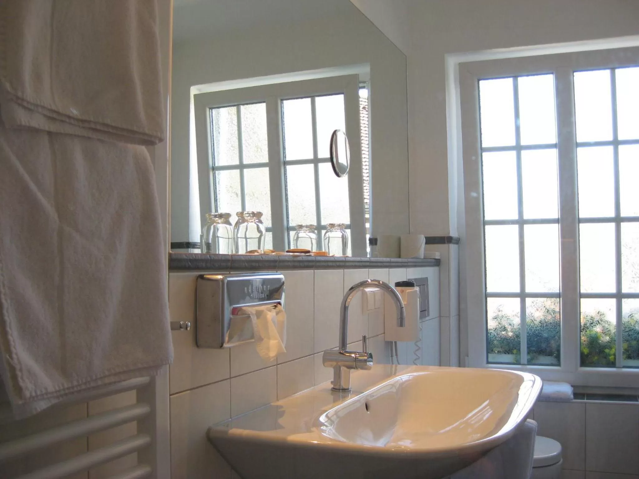 Toilet in Romantik Hotel zur Sonne