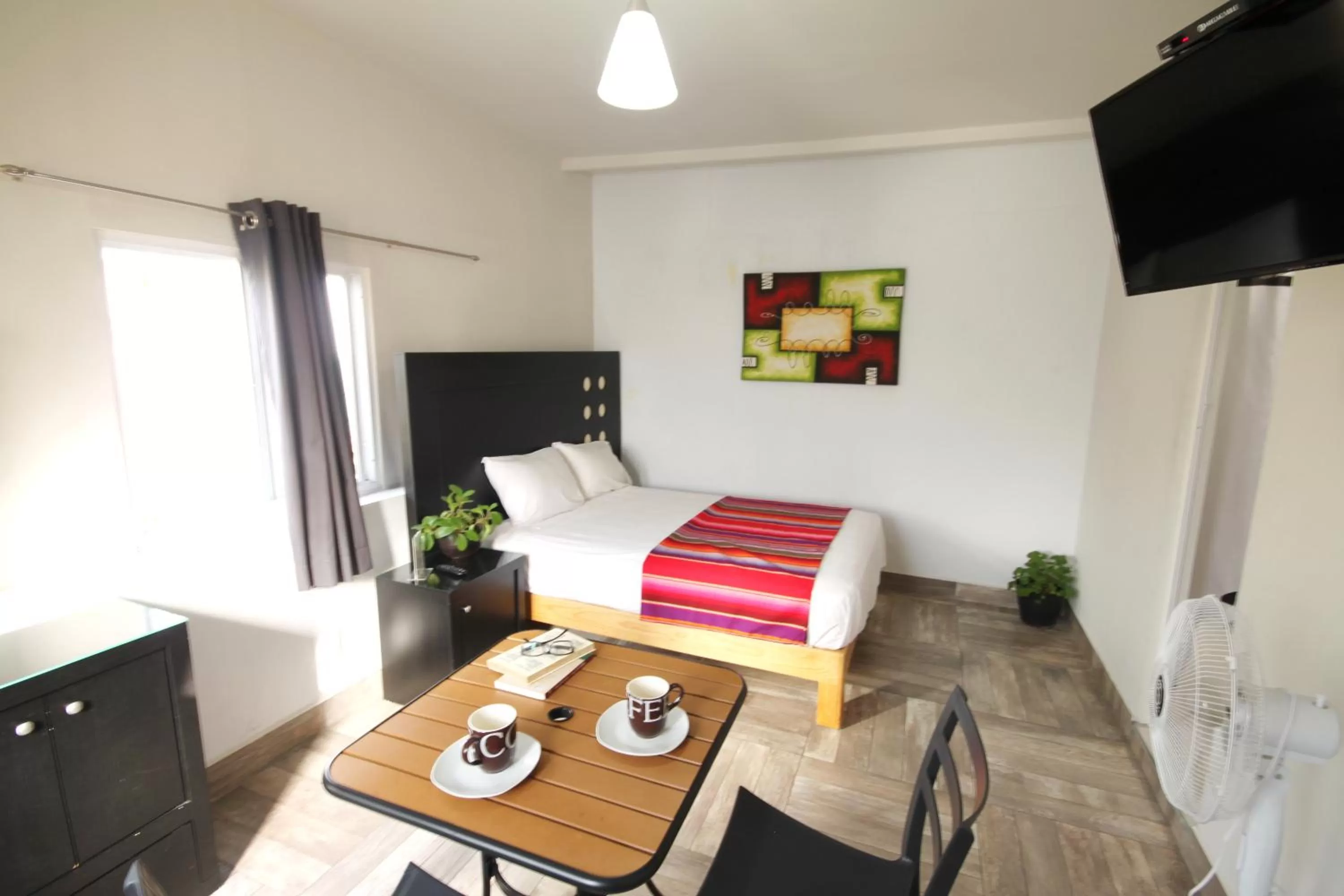 Living room, Bed in Hotel del Refugio