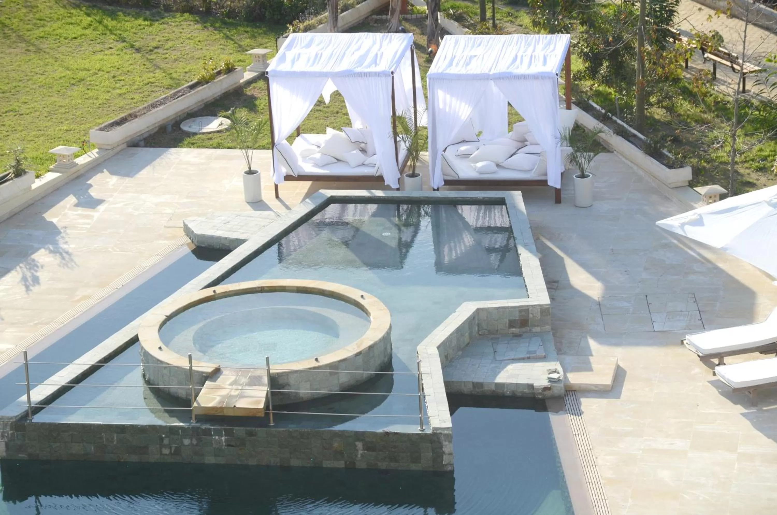 Swimming pool in E-Hotel Larnaca Resort & Spa