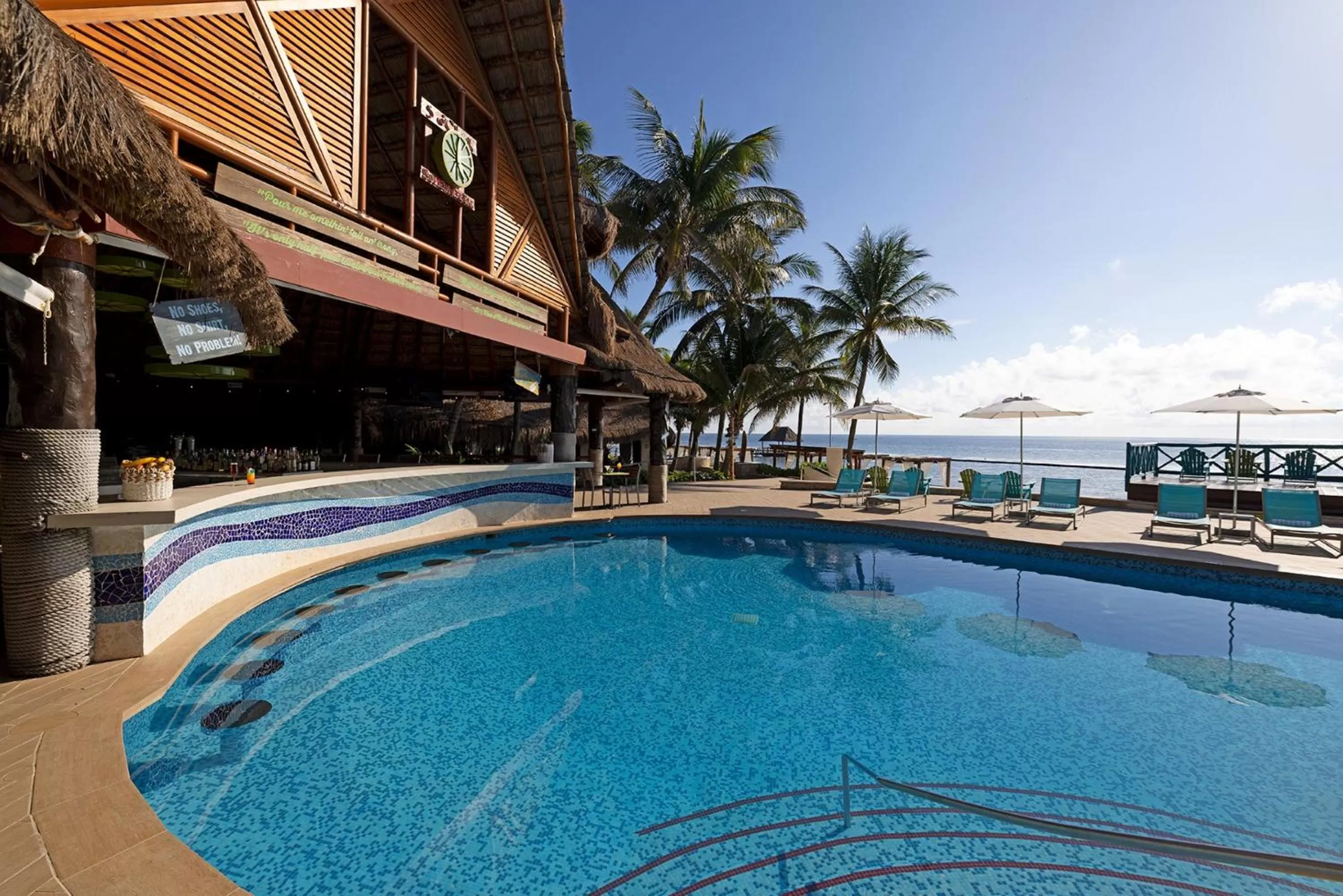 Lounge or bar in Margaritaville Island Reserve Riviera Cancún - A Karisma All-Inclusive Experience for All