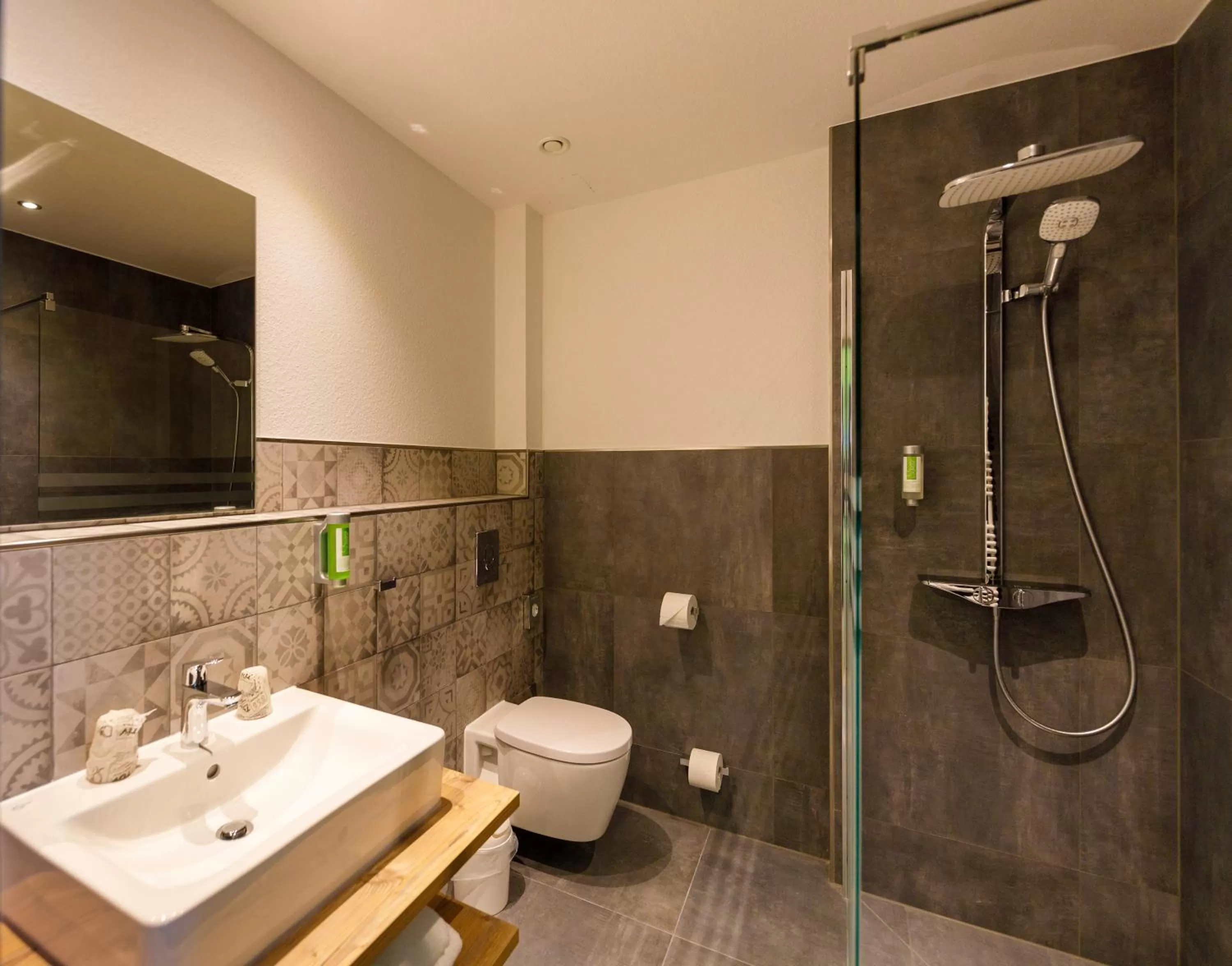 Bathroom in Kedi Hotel Papenburg