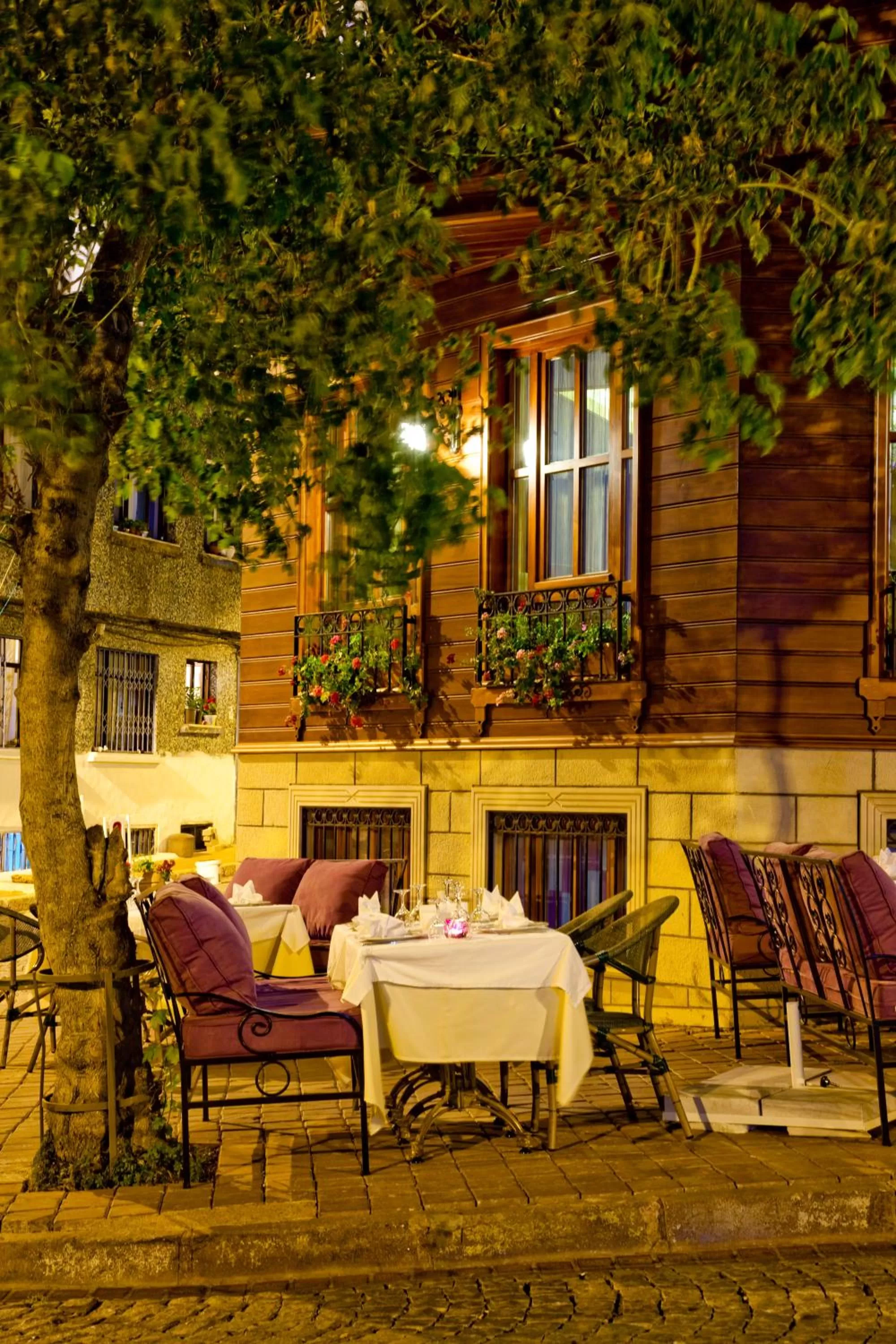 Facade/entrance in GLK PREMIER The Home Suites & Spa