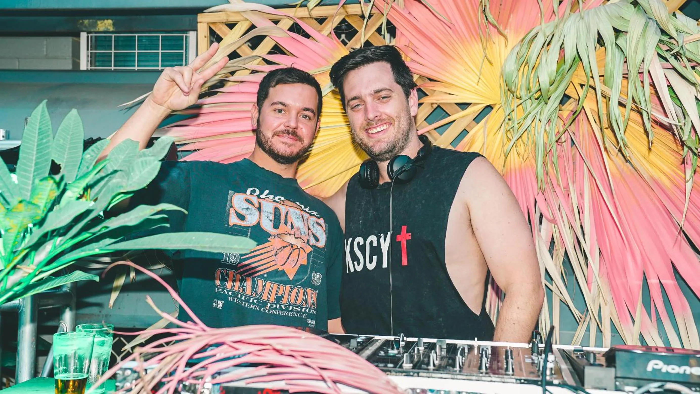 Evening entertainment in Youth Shack Backpackers Darwin