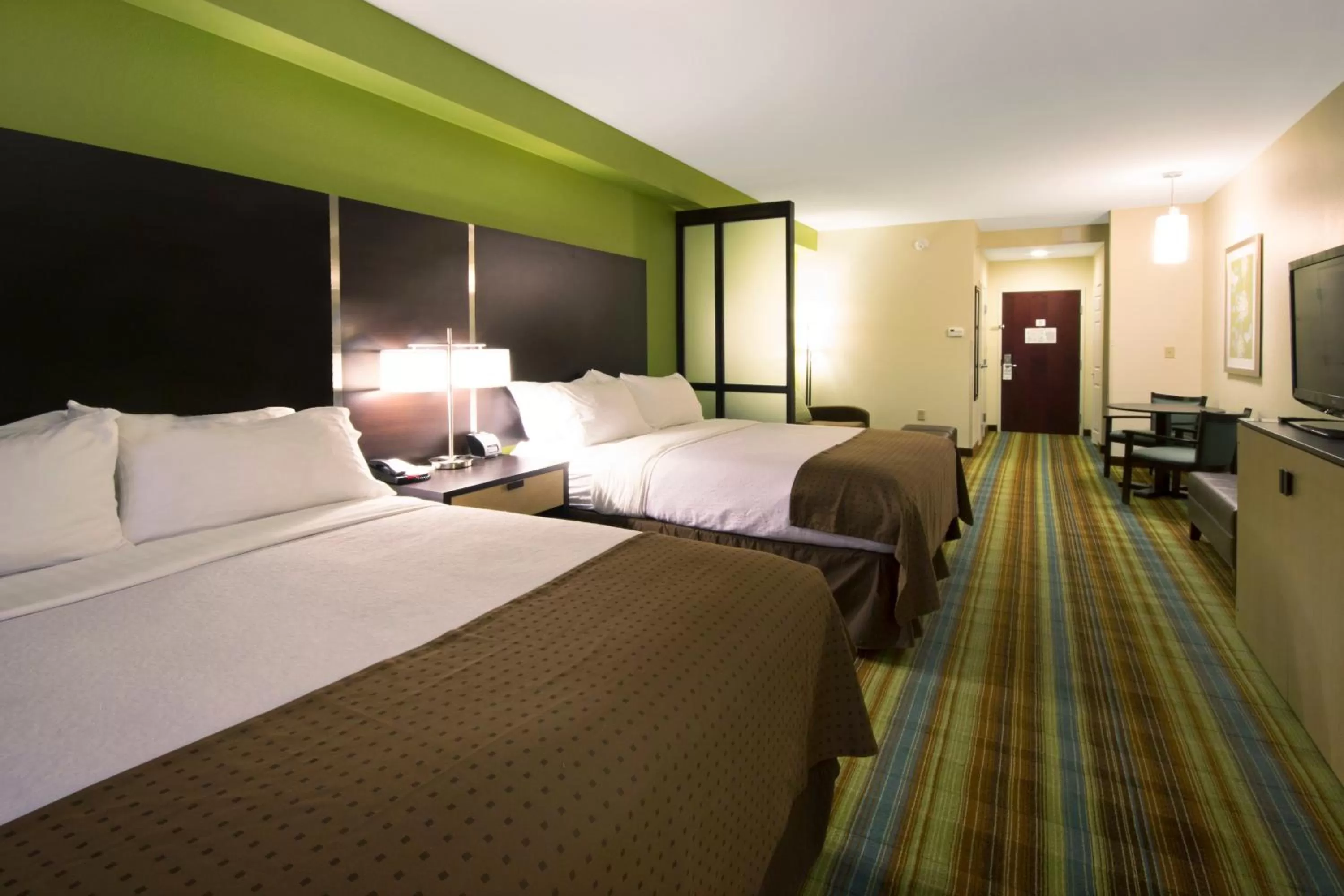 Photo of the whole room, Bed in Holiday Inn Christiansburg Blacksburg by IHG