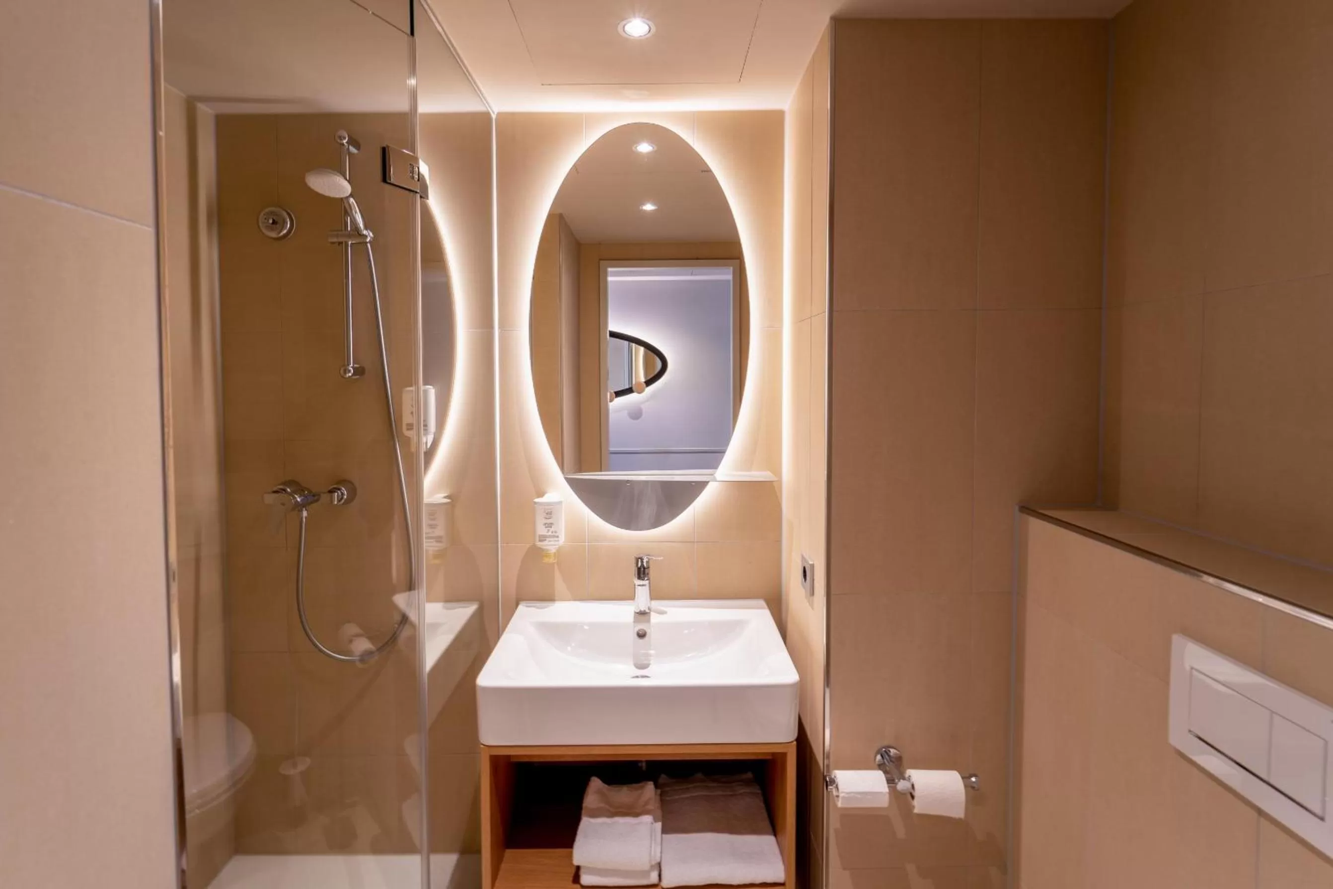 Bathroom in Aparthotel Adagio Access Freiburg