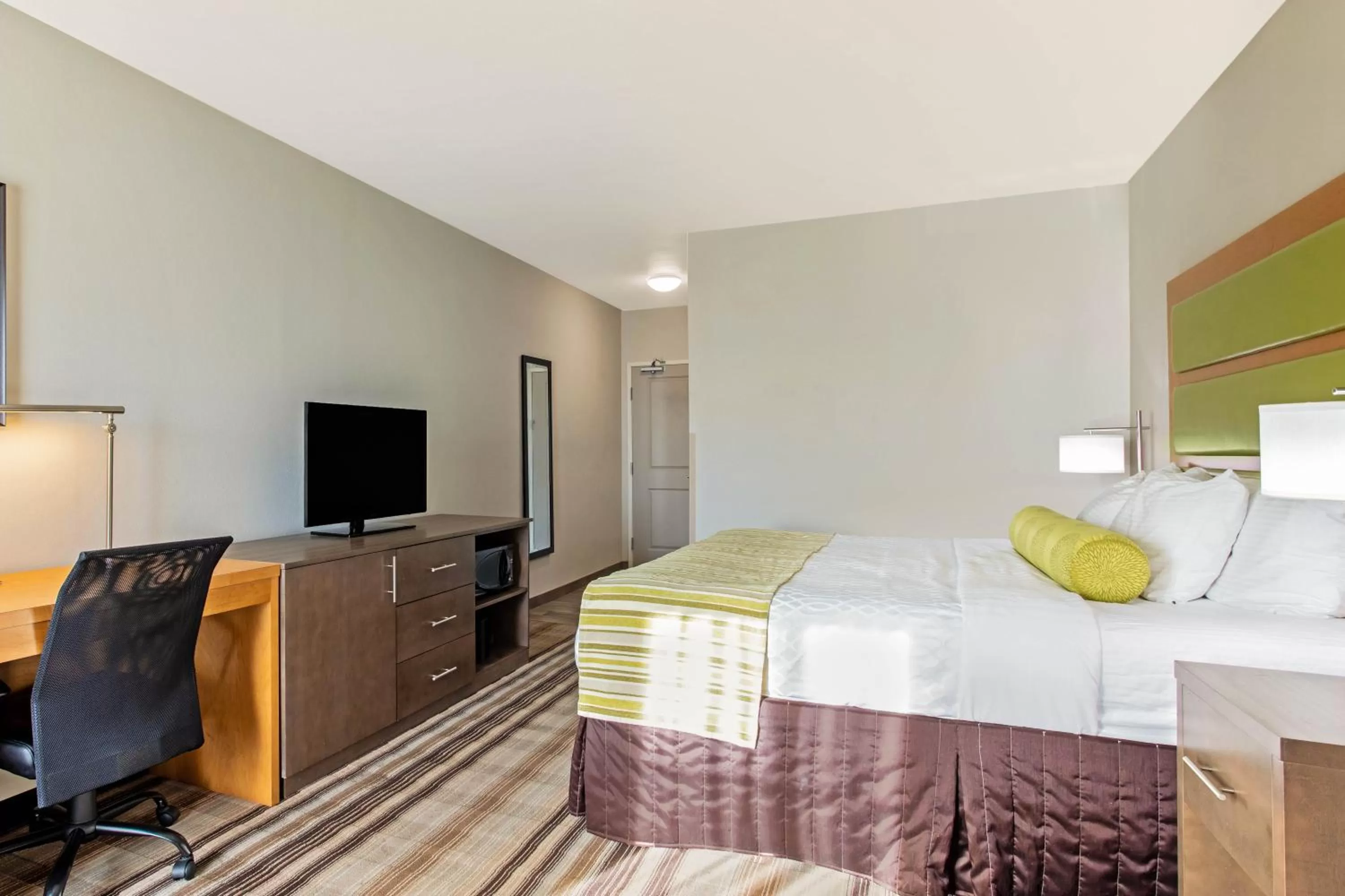 Bed in La Quinta by Wyndham Paducah