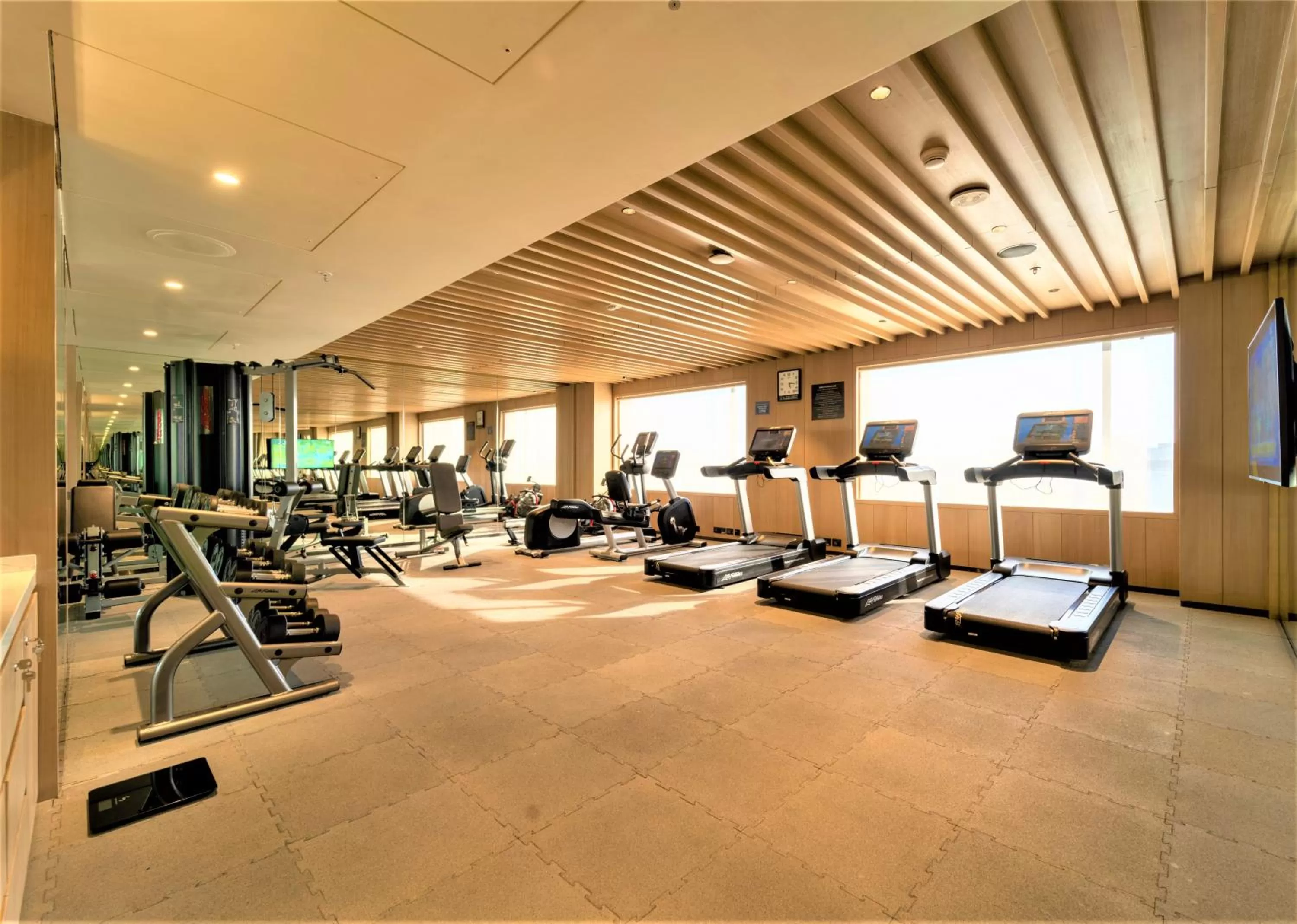 Fitness centre/facilities in Courtyard by Marriott Vadodara