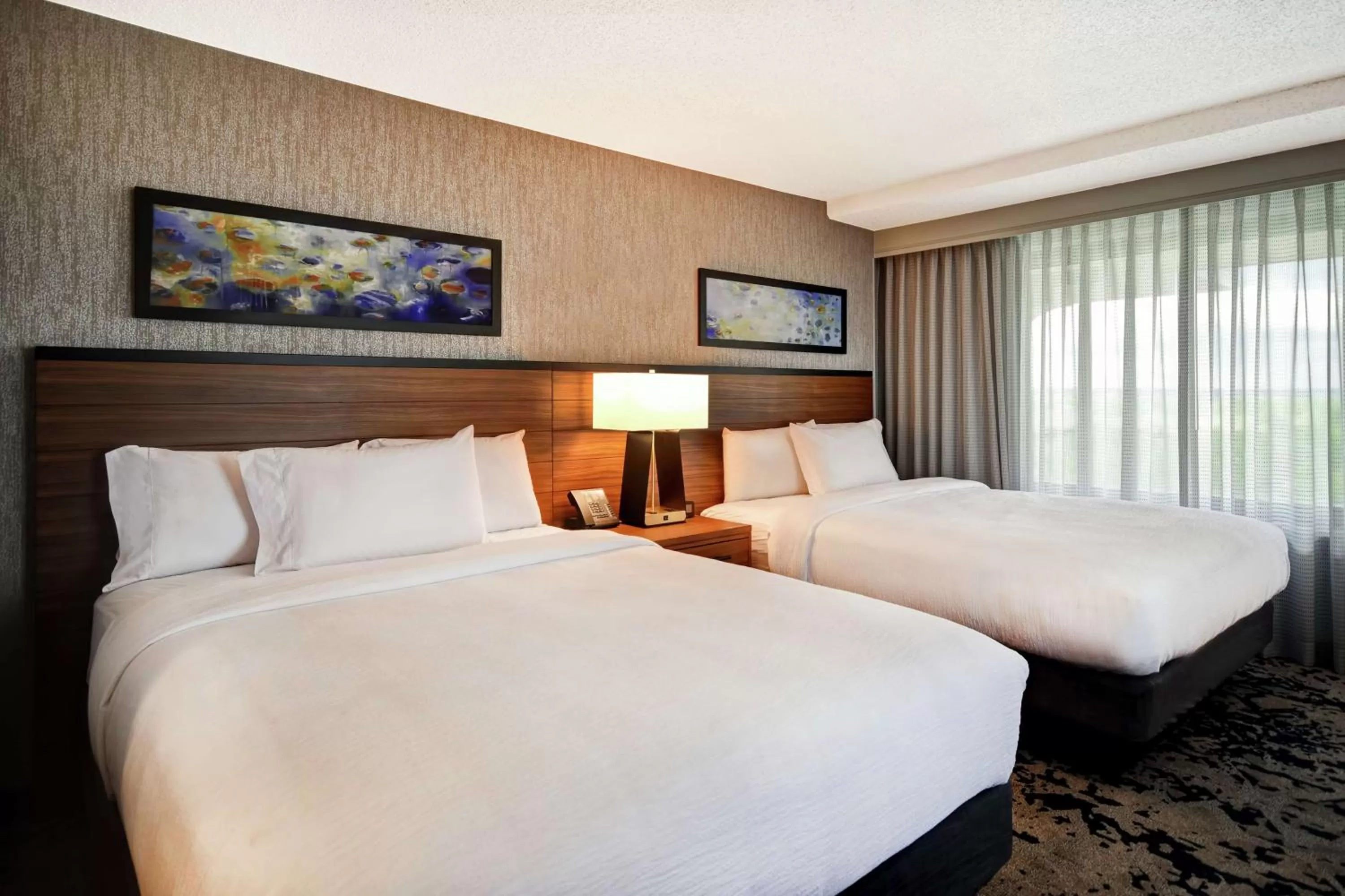 Bed in Embassy Suites by Hilton Omaha Downtown Old Market