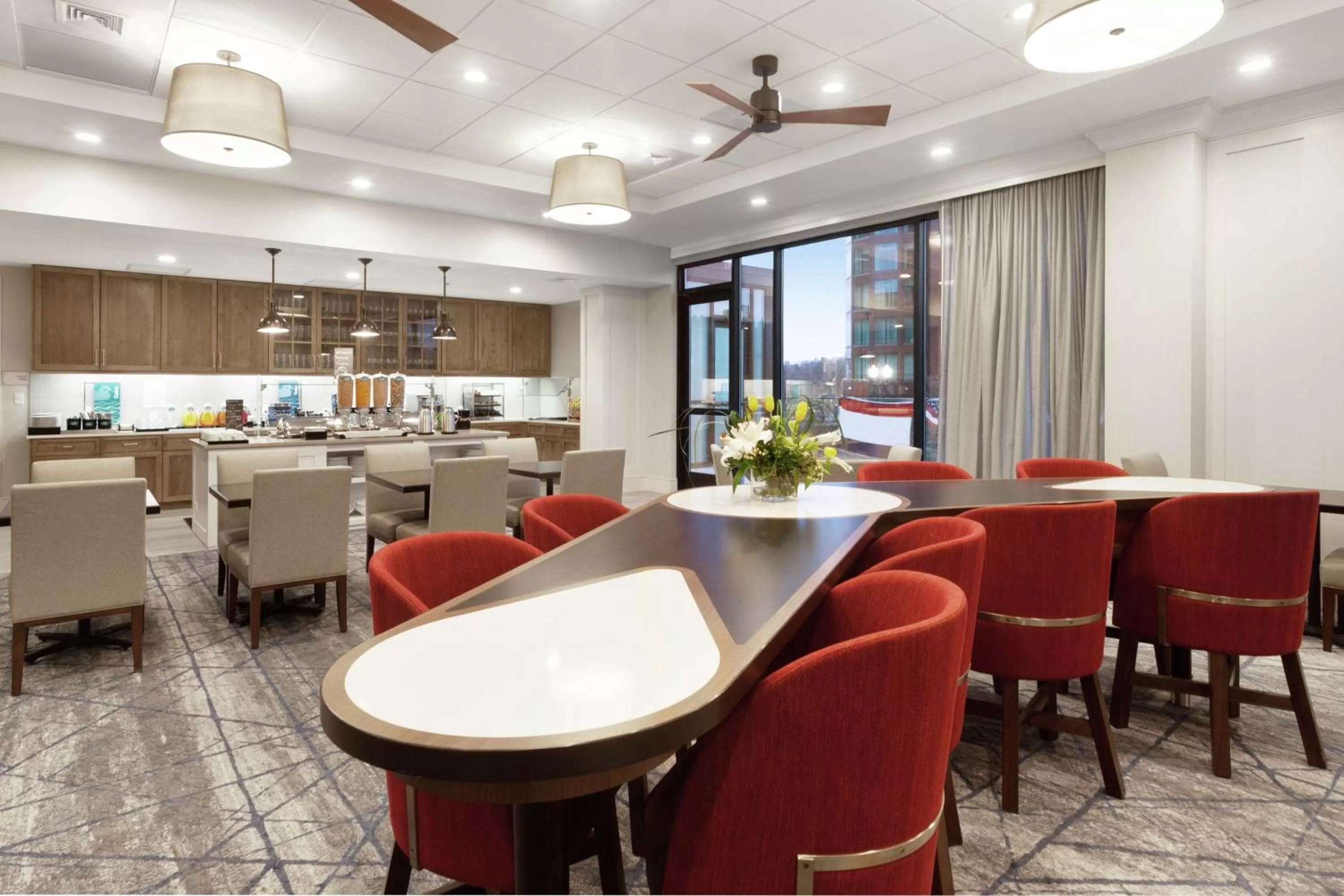 Dining area in Homewood Suites by Hilton Providence Downtown
