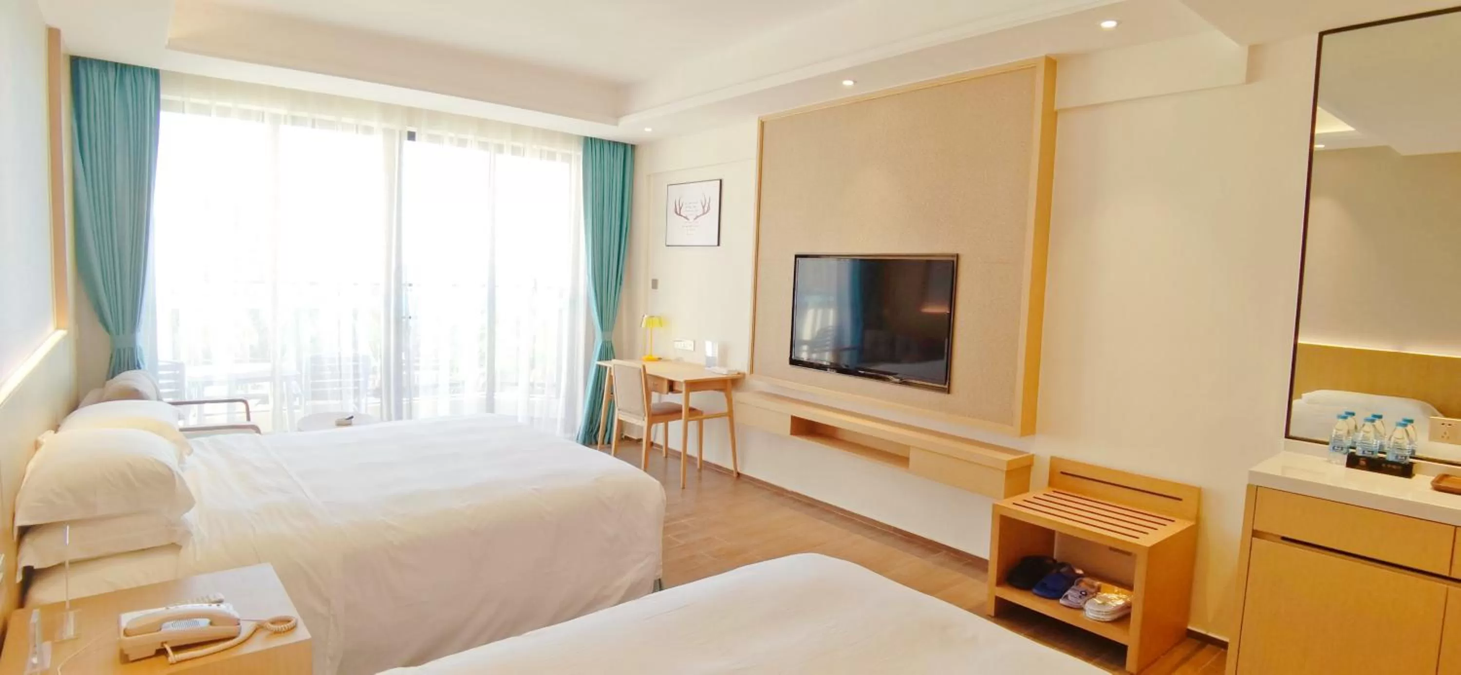 Decorative detail, Bed in Sanya South China Hotel