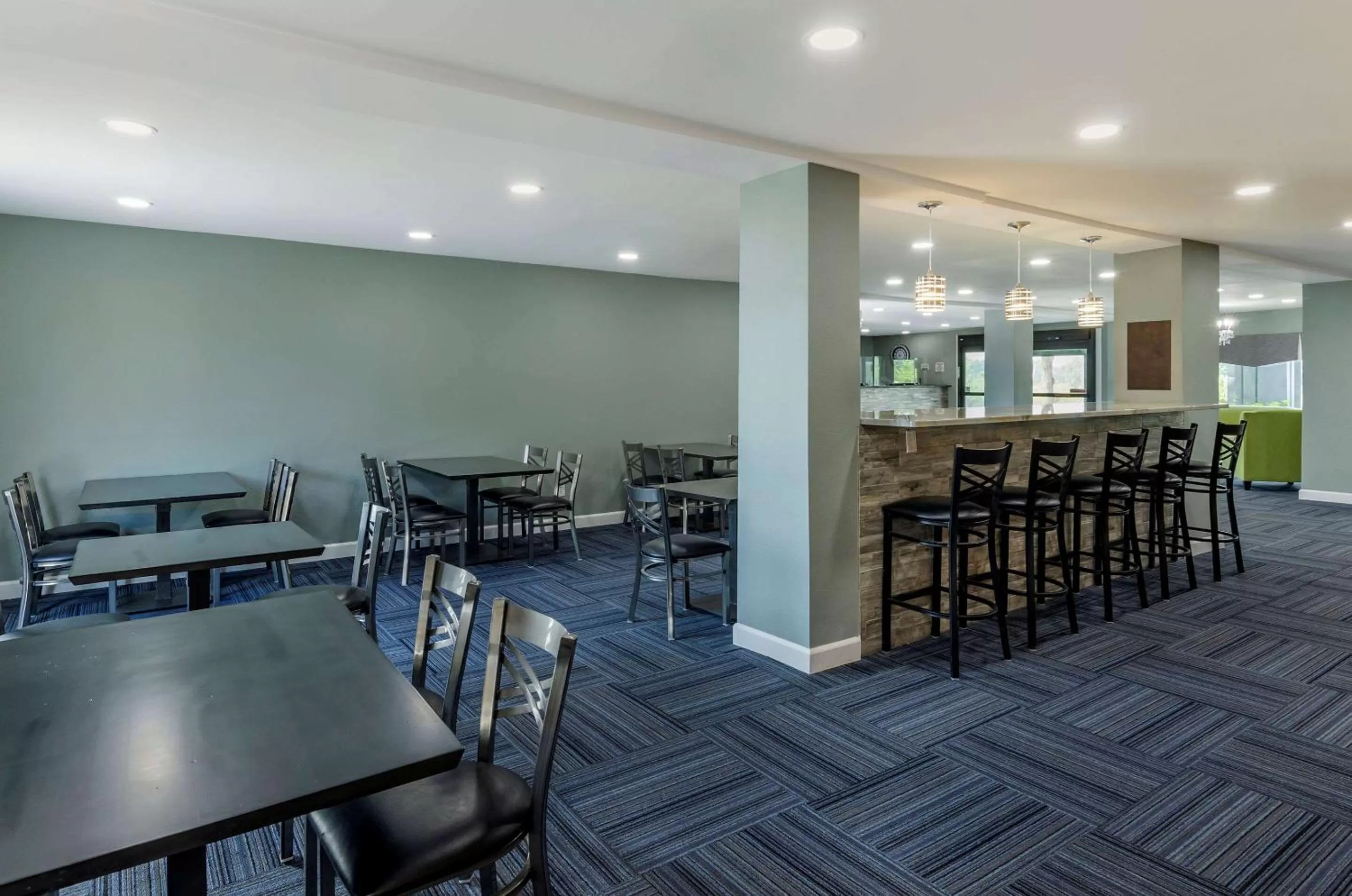 Restaurant/places to eat in Quality Inn Verona - Staunton North