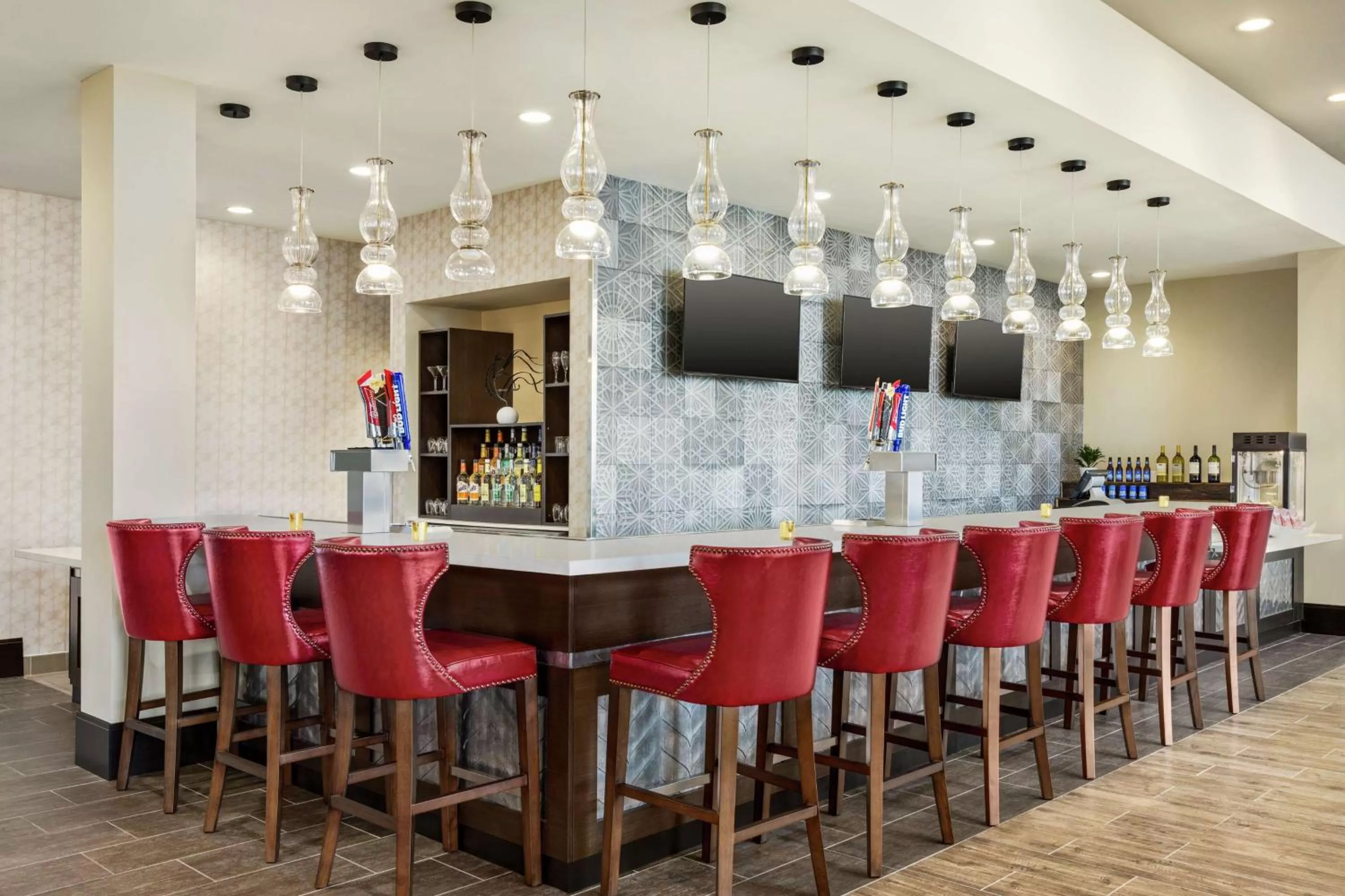 Lounge or bar in Embassy Suites by Hilton Round Rock