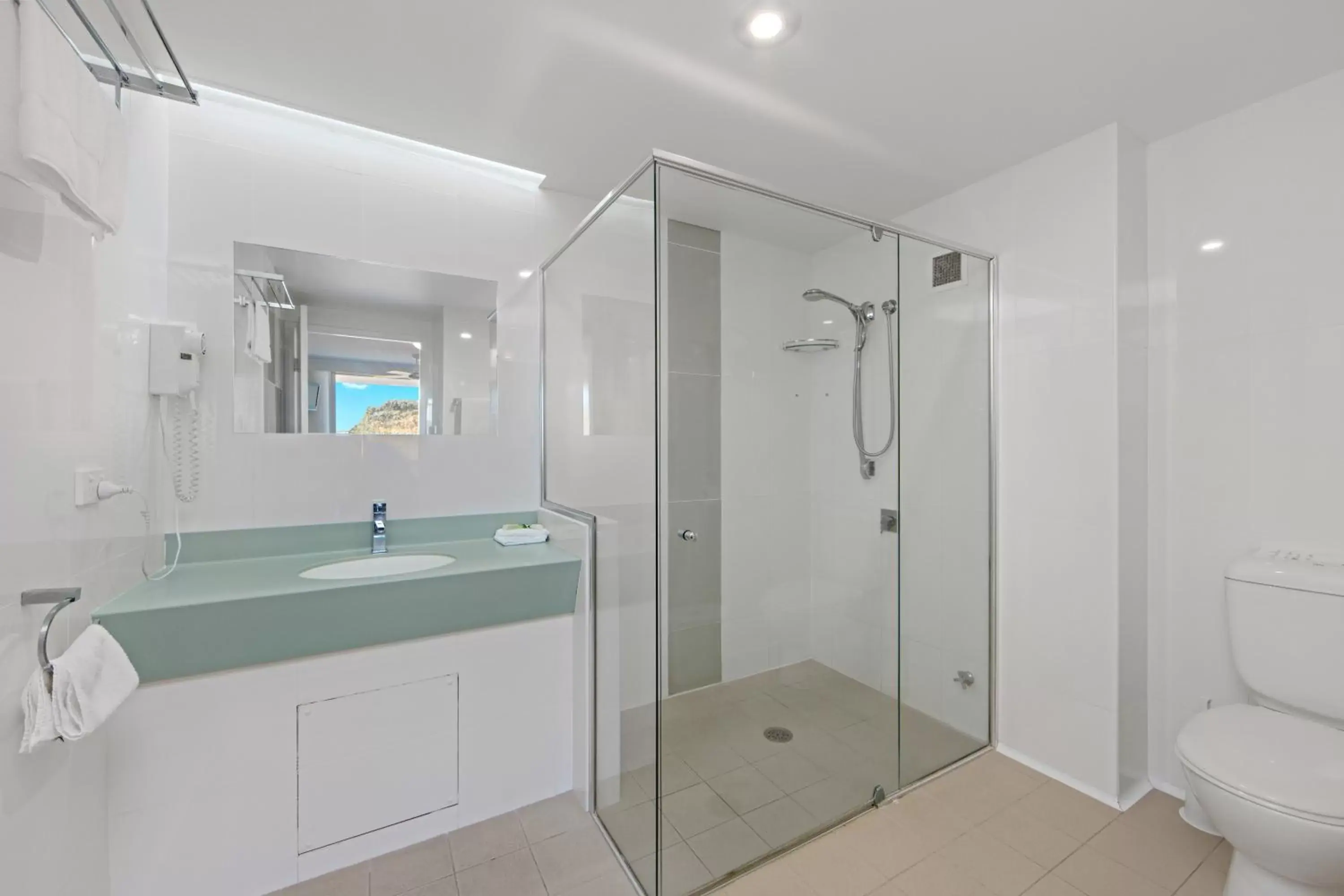 Three-Bedroom Apartment in Port Pacific Resort Three-Bedroom Apartment in Port Pacific Resort