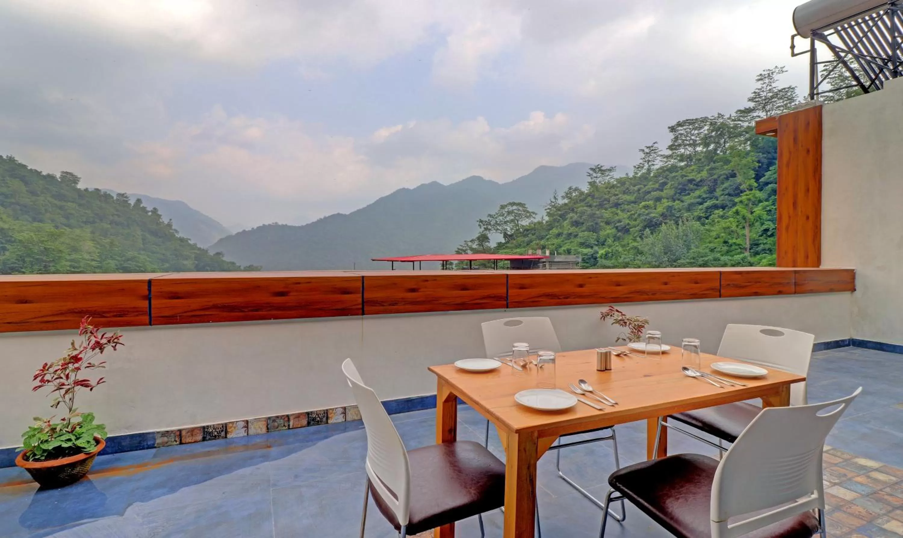 Balcony/Terrace in Hotel Hidden Delight Rishikesh