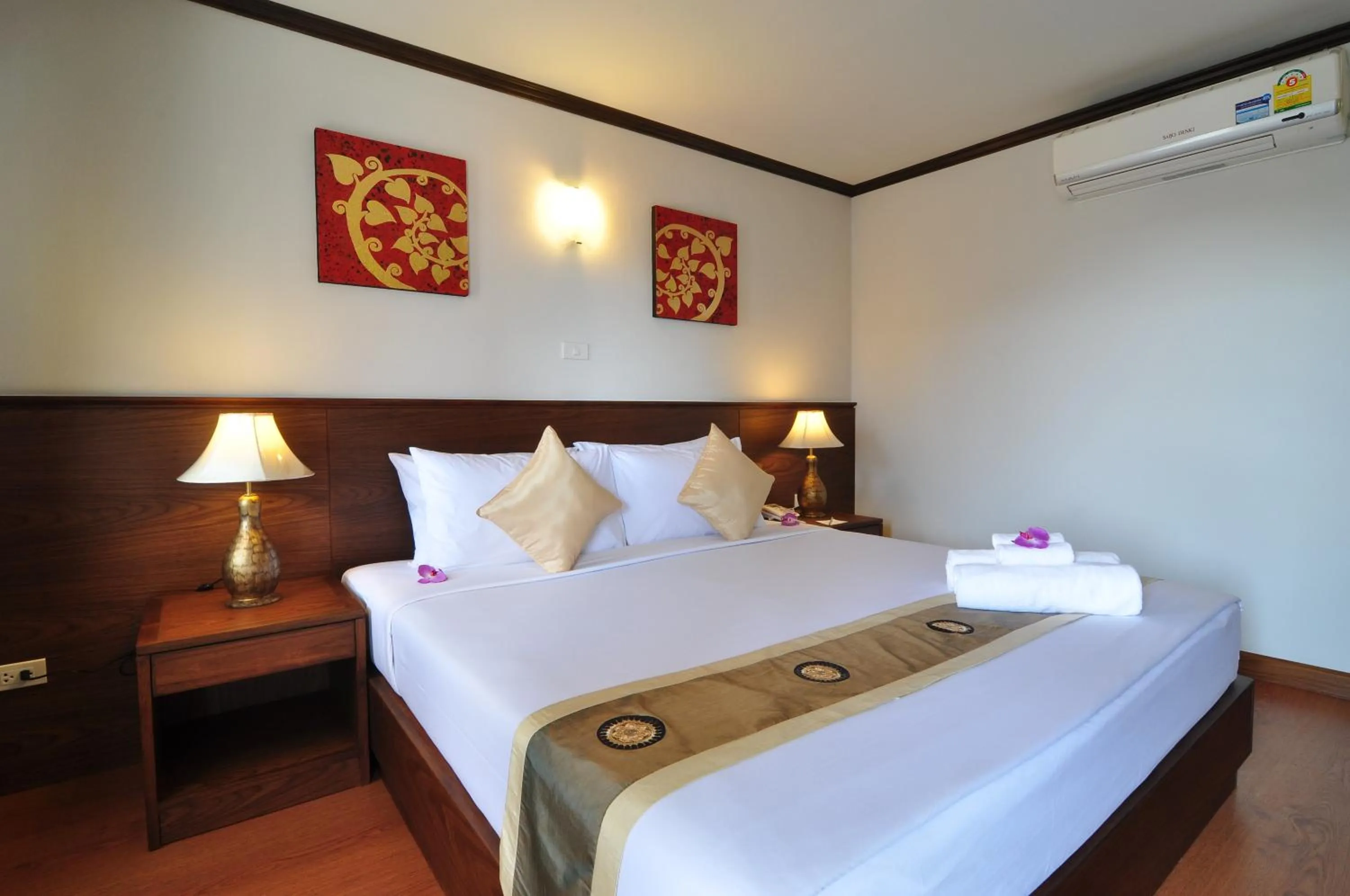 Bedroom, Bed in Top North Hotel