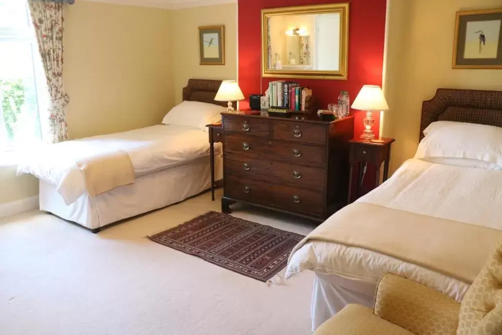 Twin Room with Shower in Stoneborough House B&B Twin Room with Shower in Stoneborough House B&B