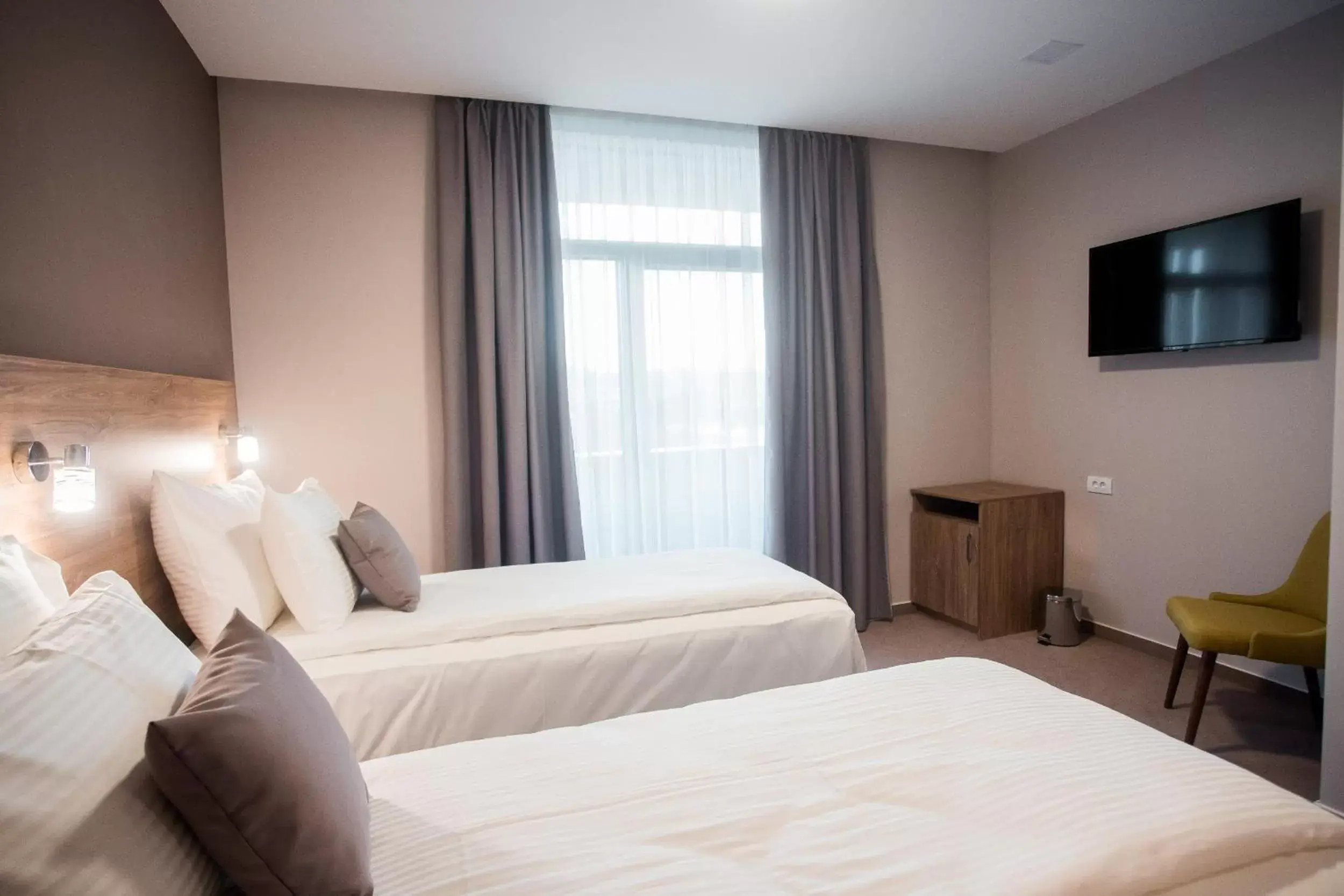 Twin Room with Balcony - single occupancy in Hotel IN Twin Room with Balcony - single occupancy in Hotel IN