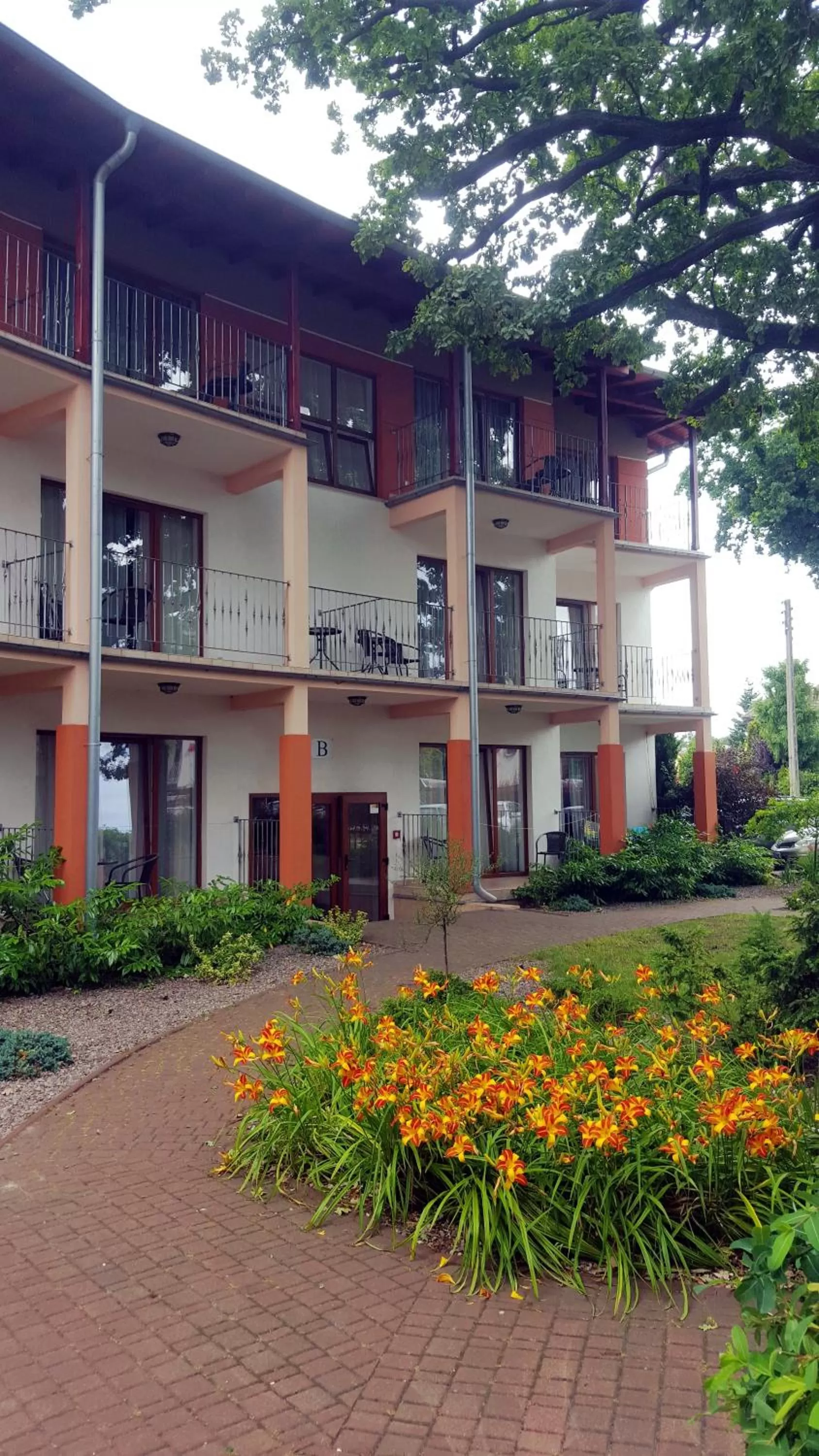 Property building in Rezydencja 5 Dębów