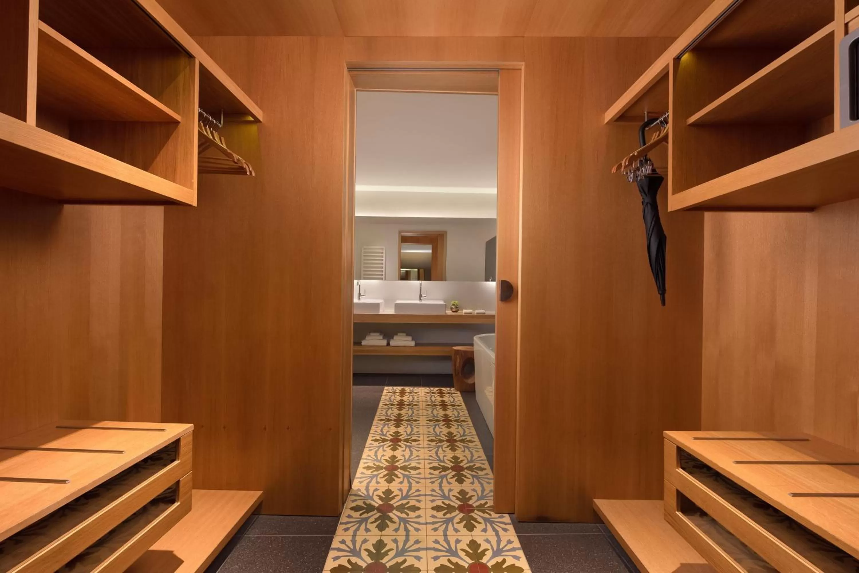 Photo of the whole room in Le Meridien Barcelona