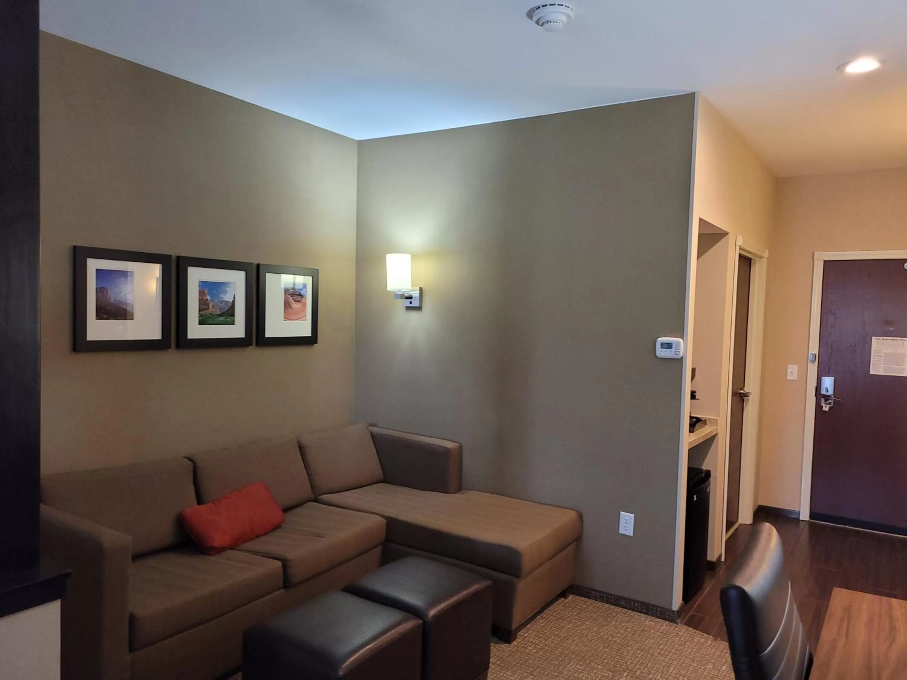 Seating area in Comfort Suites Kanab National Park Area