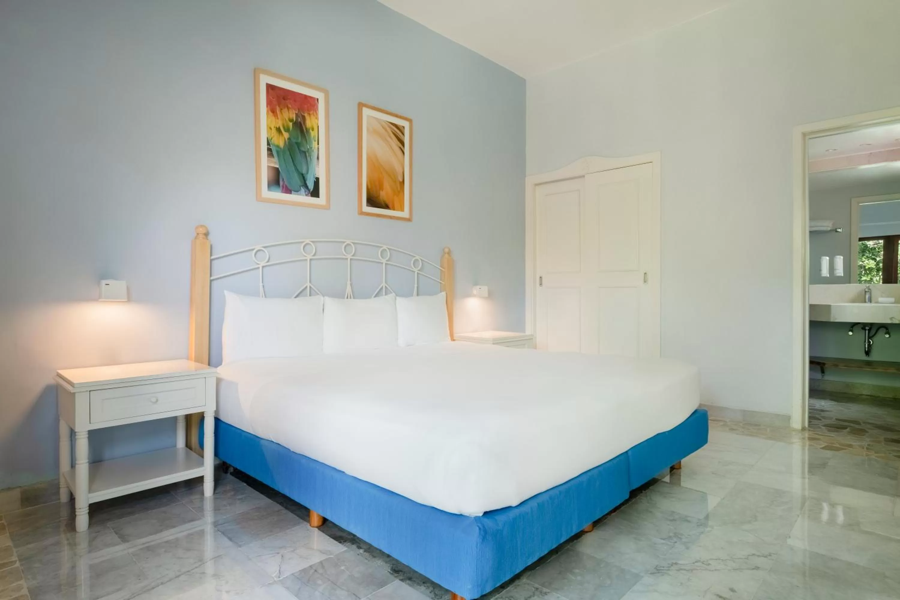 Standard Room (1 Adult + 2 Children) in Iberostar Waves Cozumel - All Inclusive