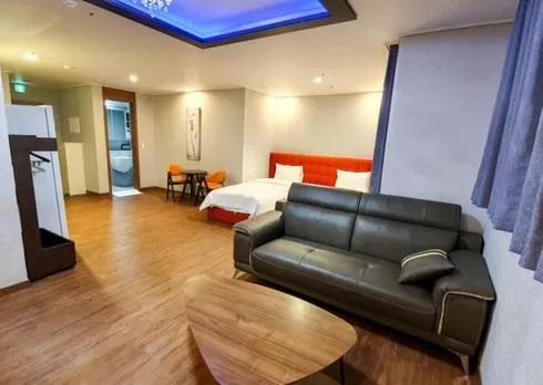 Seating Area in The Port Hotel Busan