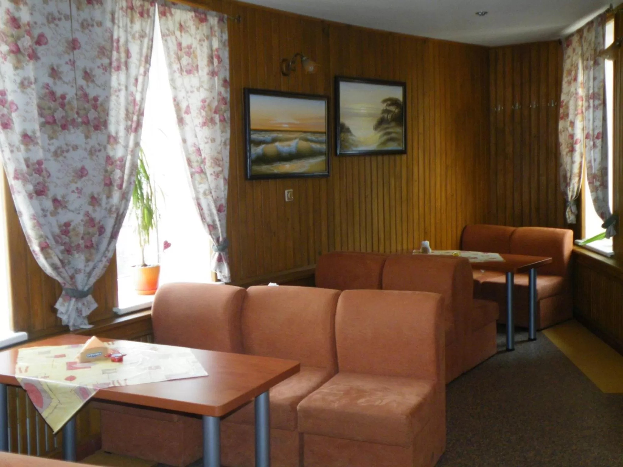 Restaurant/places to eat in Rugelis