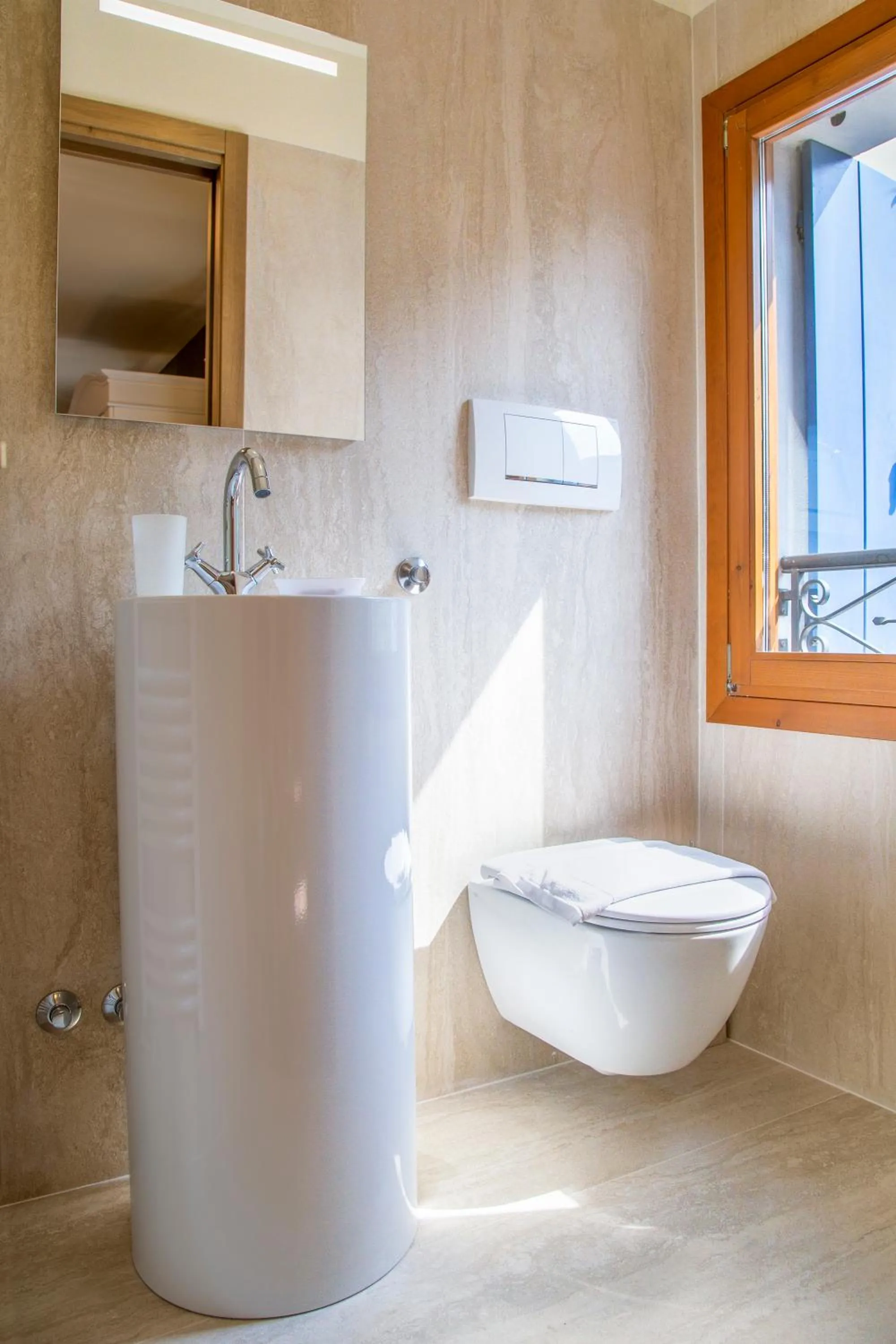 Hotel Calvi-Ristorante Mainor