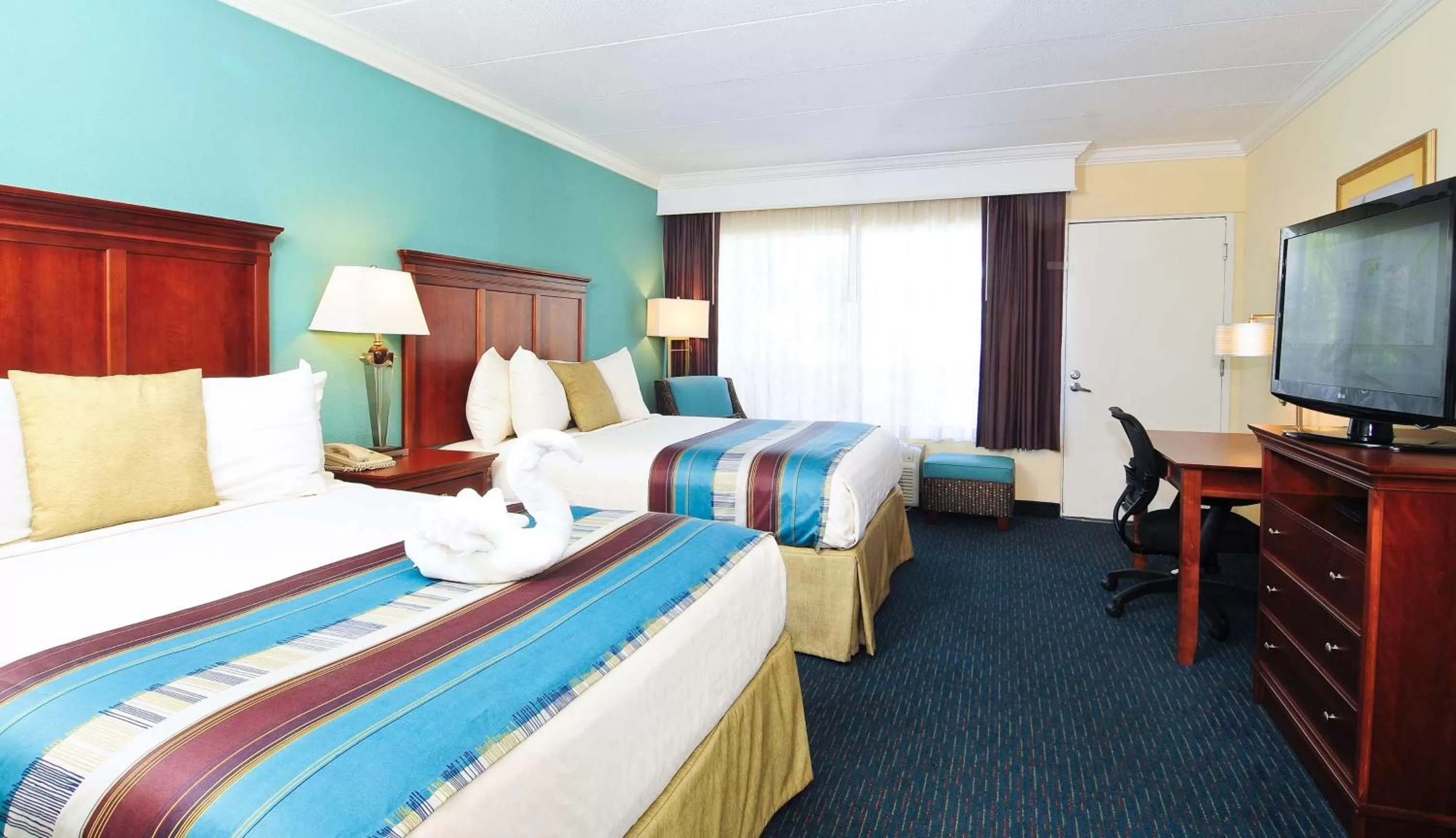 Photo of the whole room, Bed in The Sandbar Hotel, Trademark Collection by Wyndham