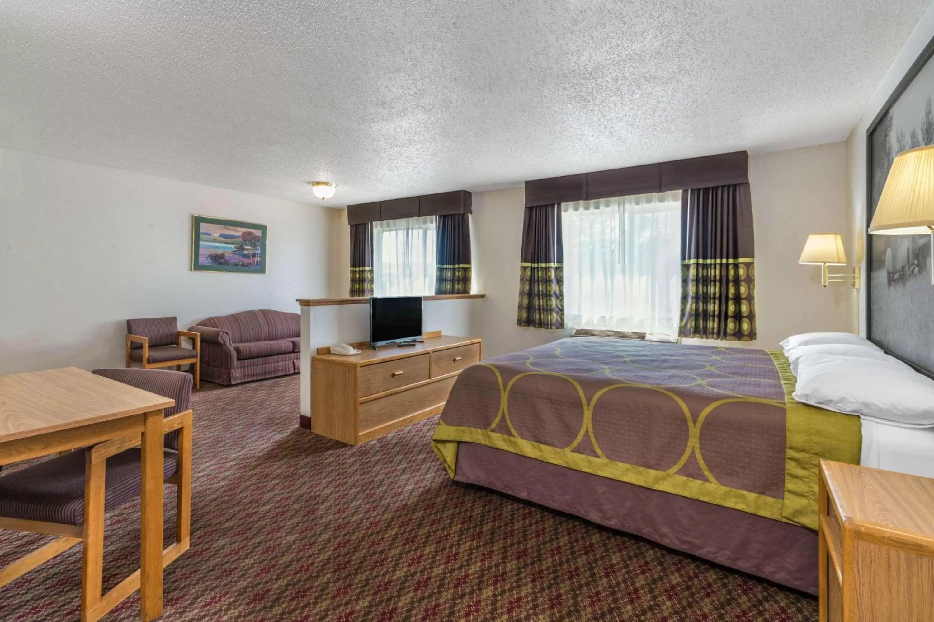 Photo of the whole room, Bed in Super 8 by Wyndham Fountain